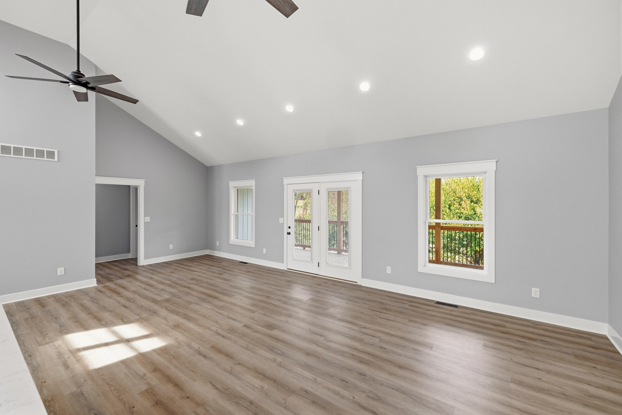 100 Chandler Drive Property Photo 10