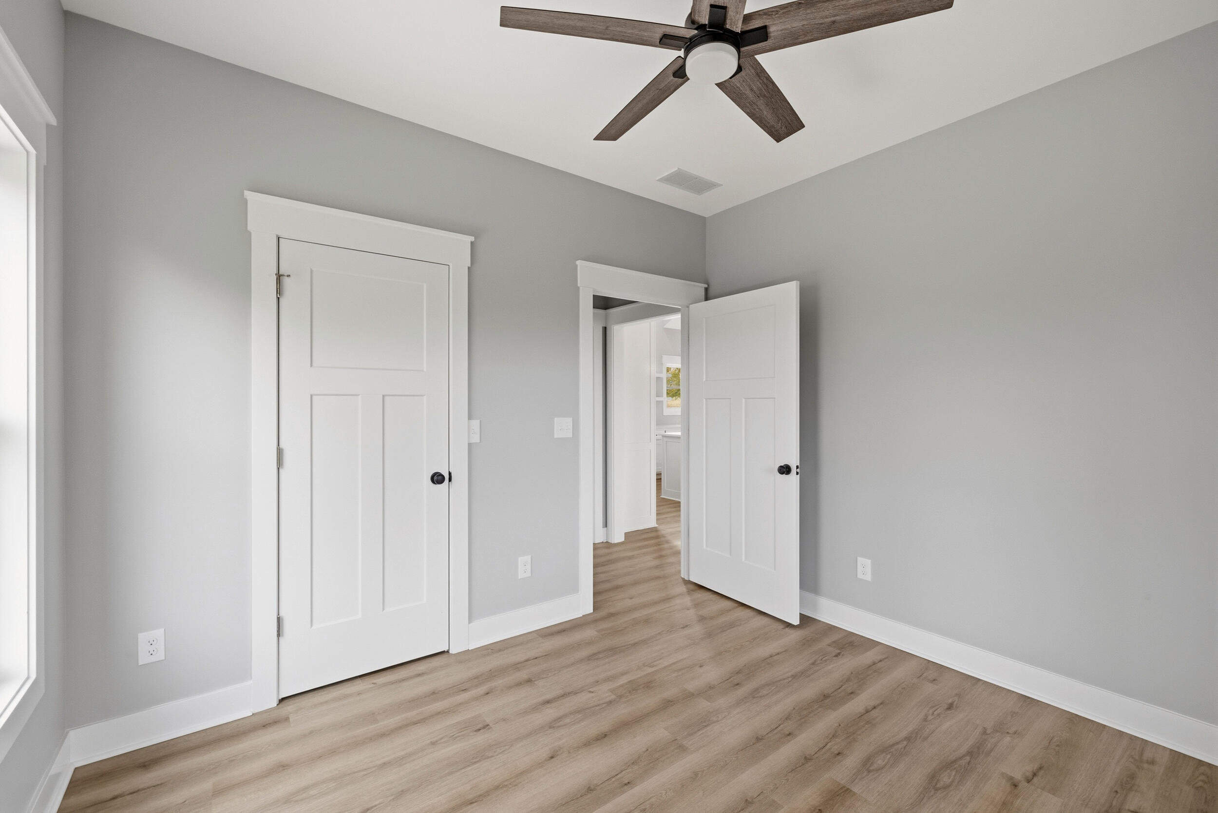 100 Chandler Drive Property Photo 15