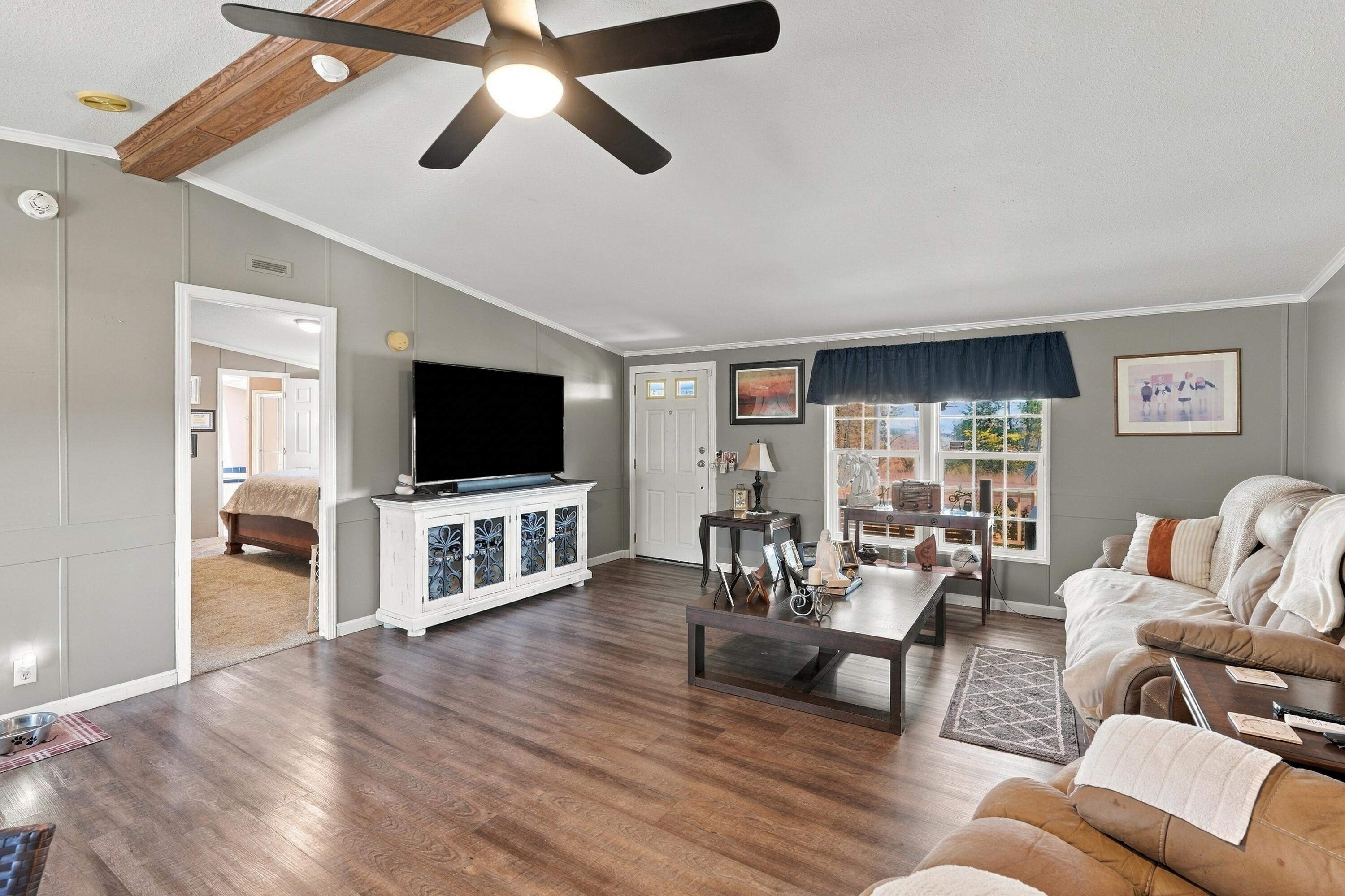 1729 Ky-93 Property Photo 2