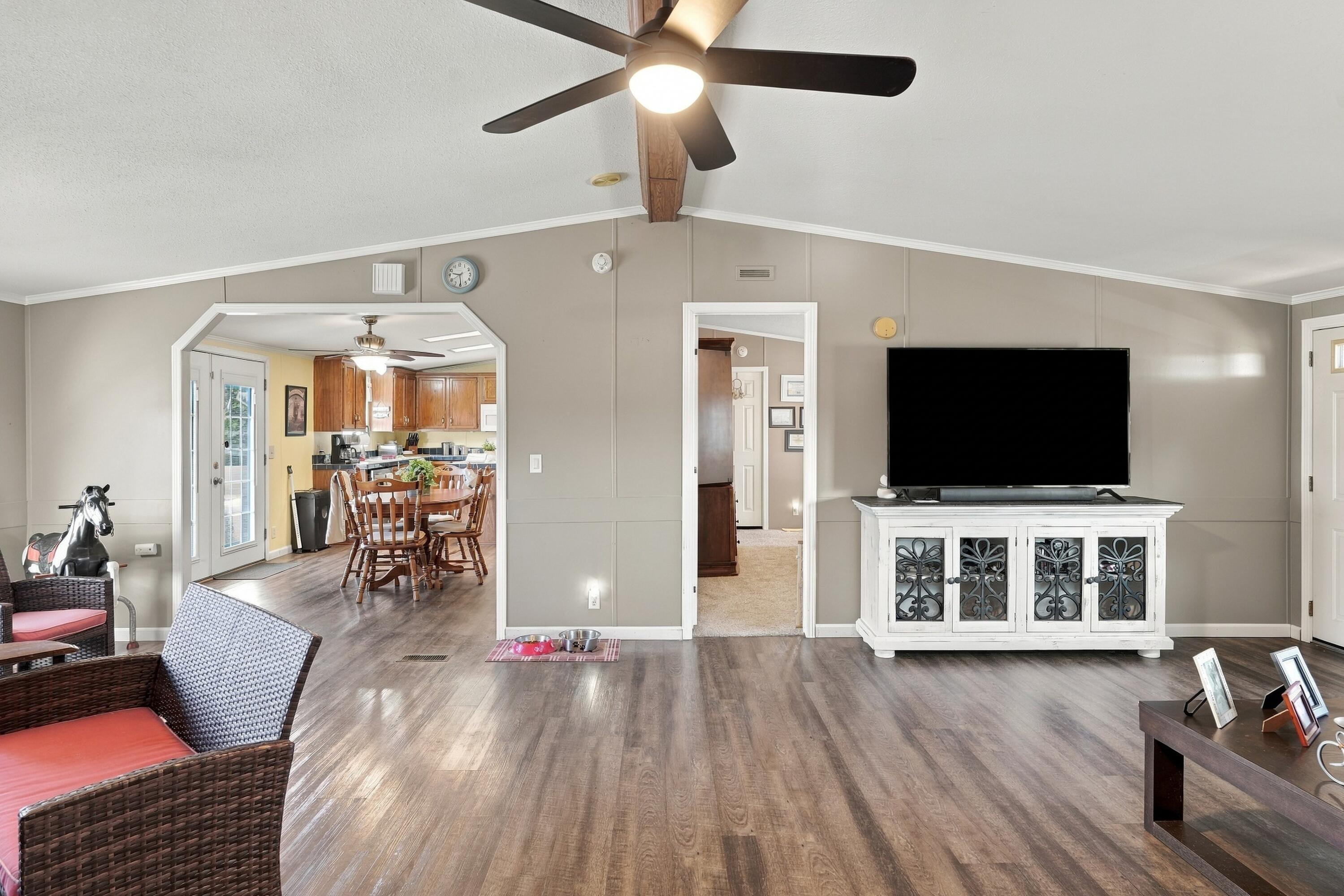 1729 Ky-93 Property Photo 5