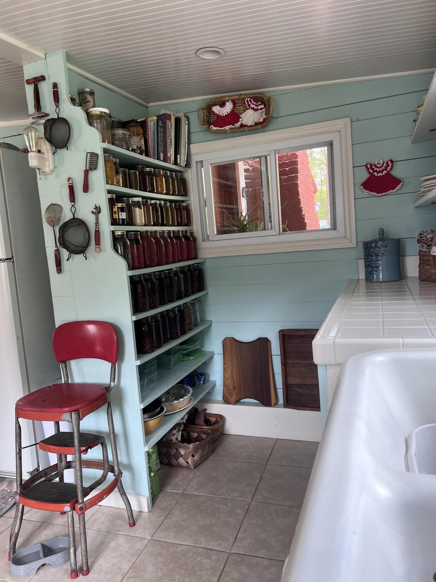 9095 Winchester Road Property Photo 15