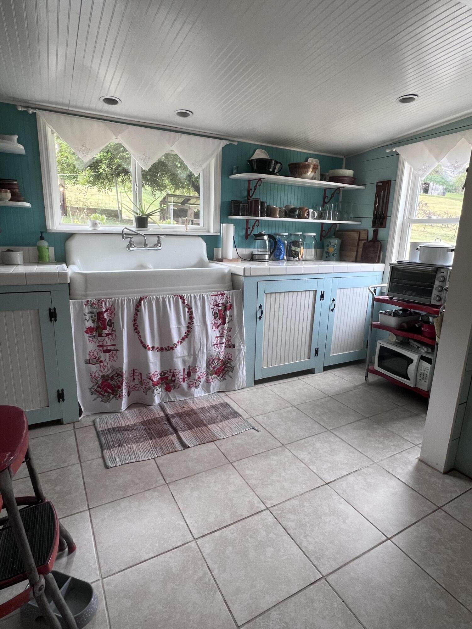 9095 Winchester Road Property Photo 16