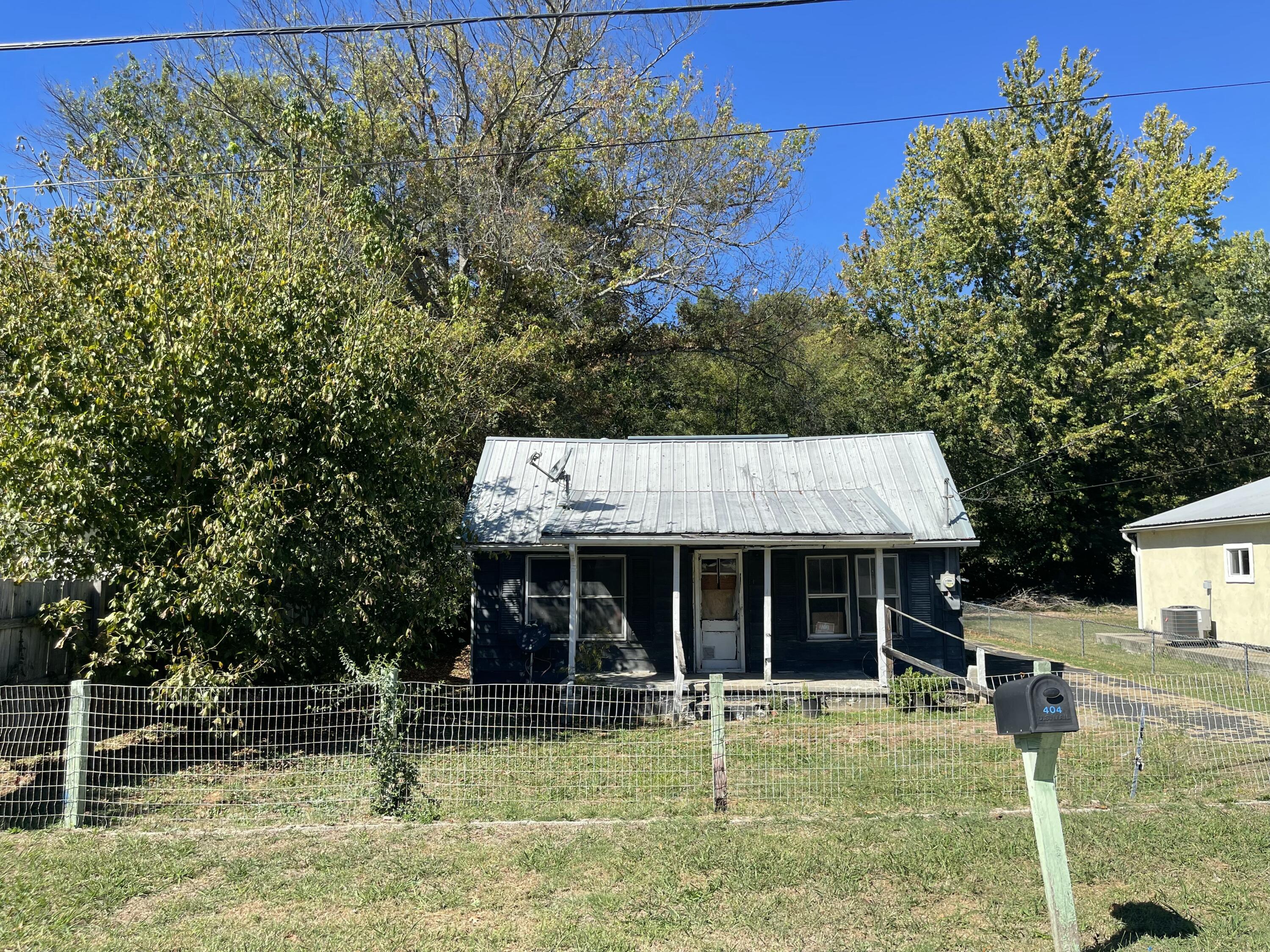 404 Broadway Street Property Photo 1