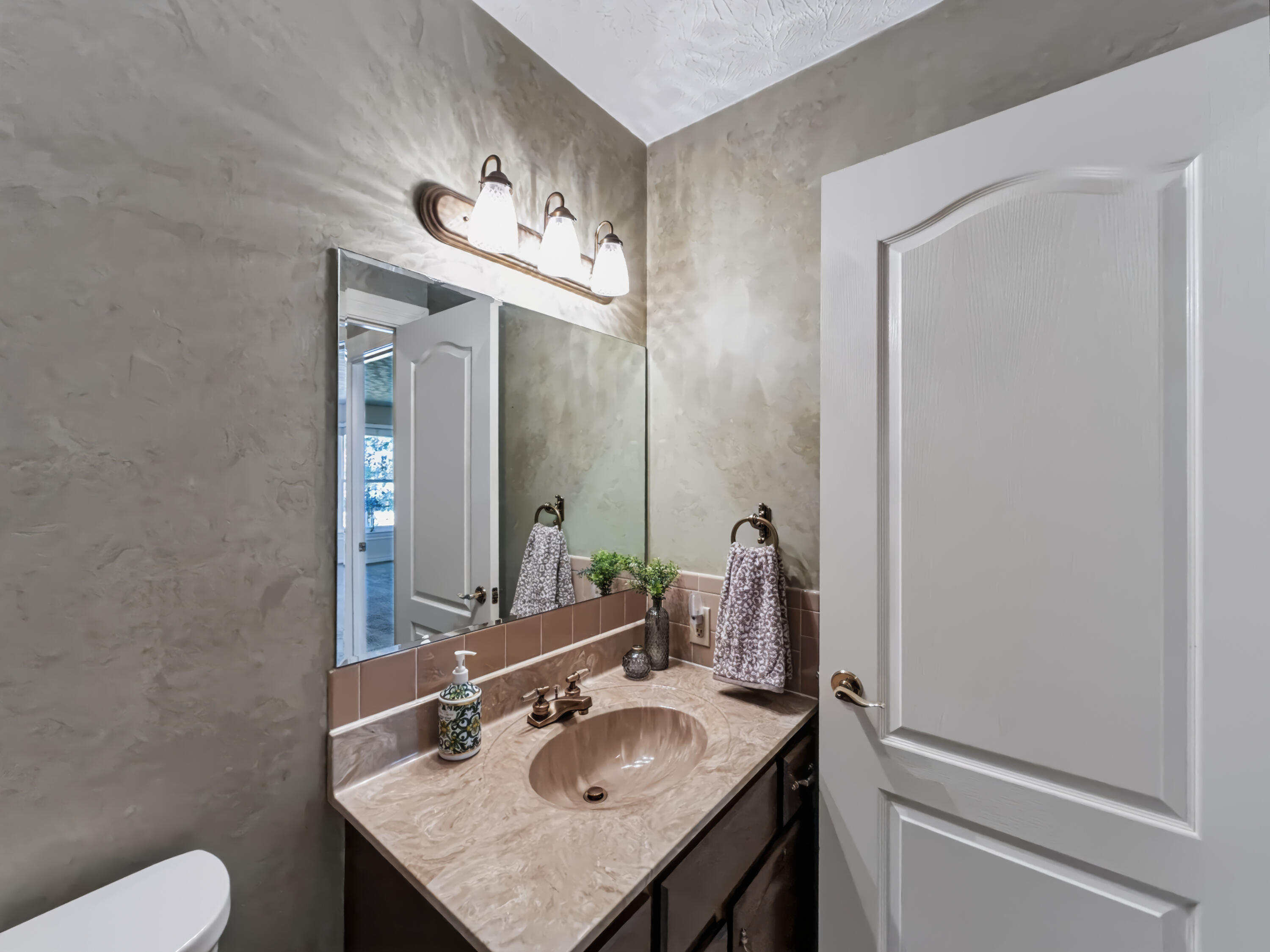 5004 Ash Valley Road Property Photo 23
