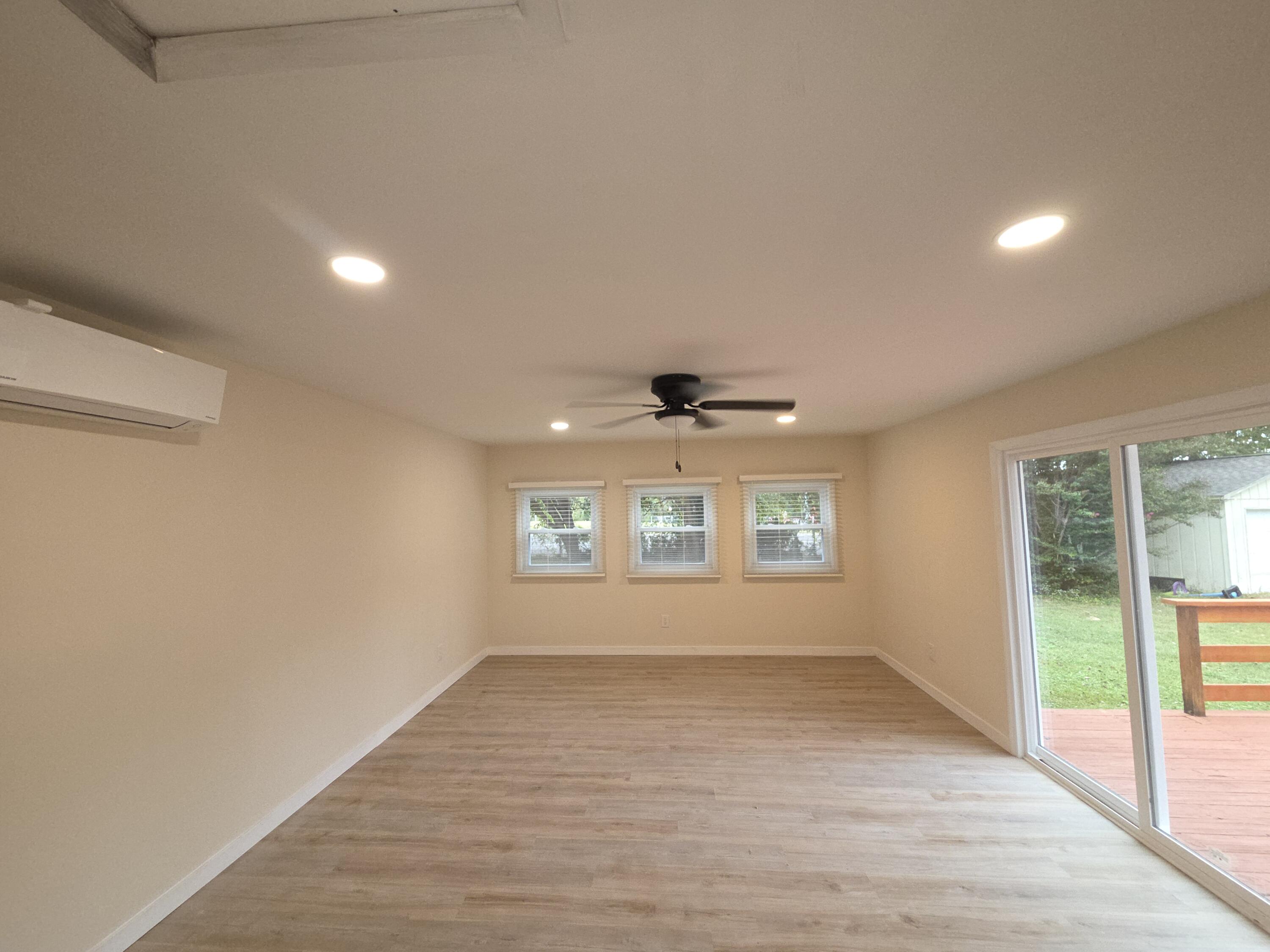 205 Riverside Drive Property Photo 8