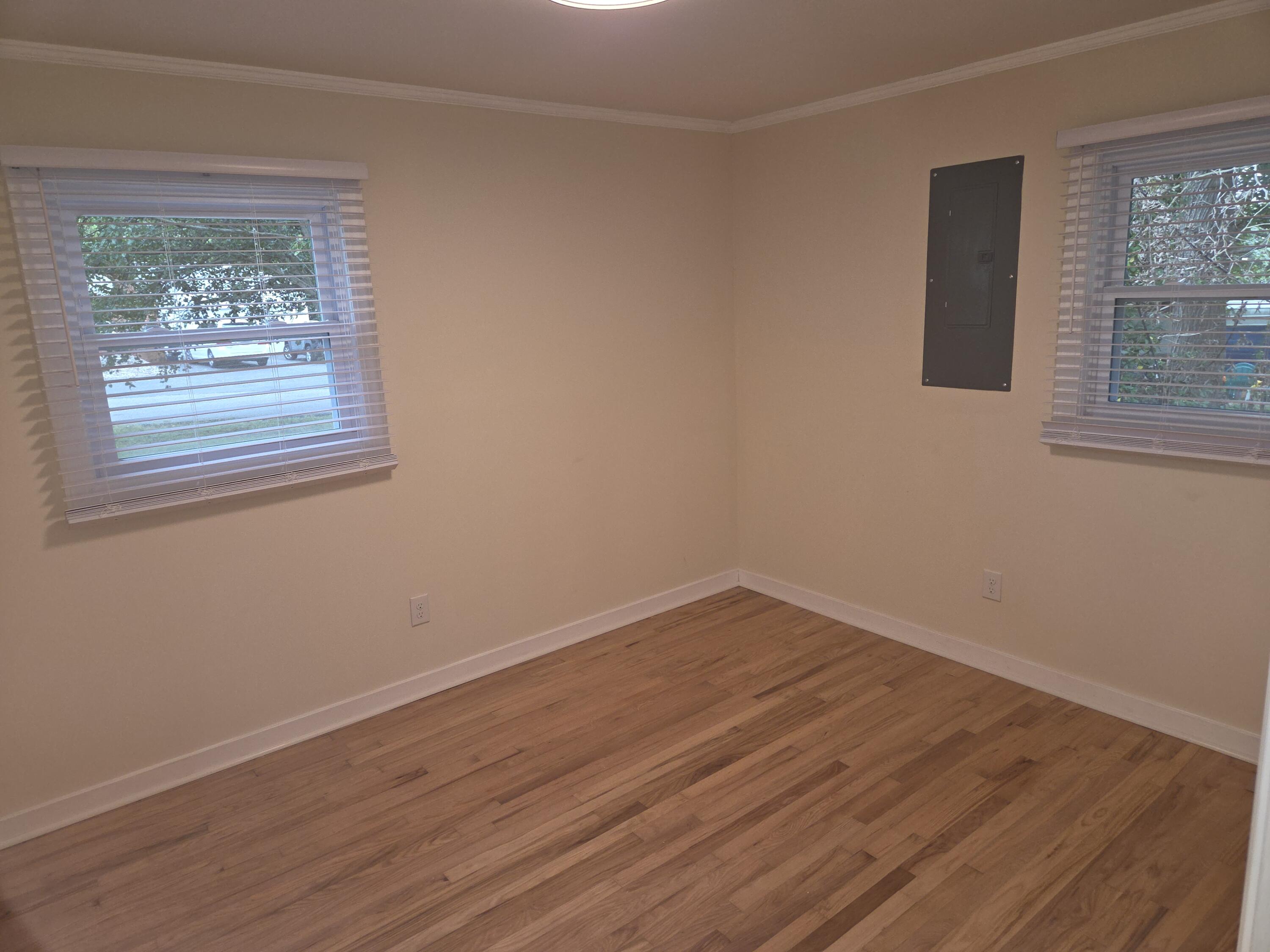 205 Riverside Drive Property Photo 15