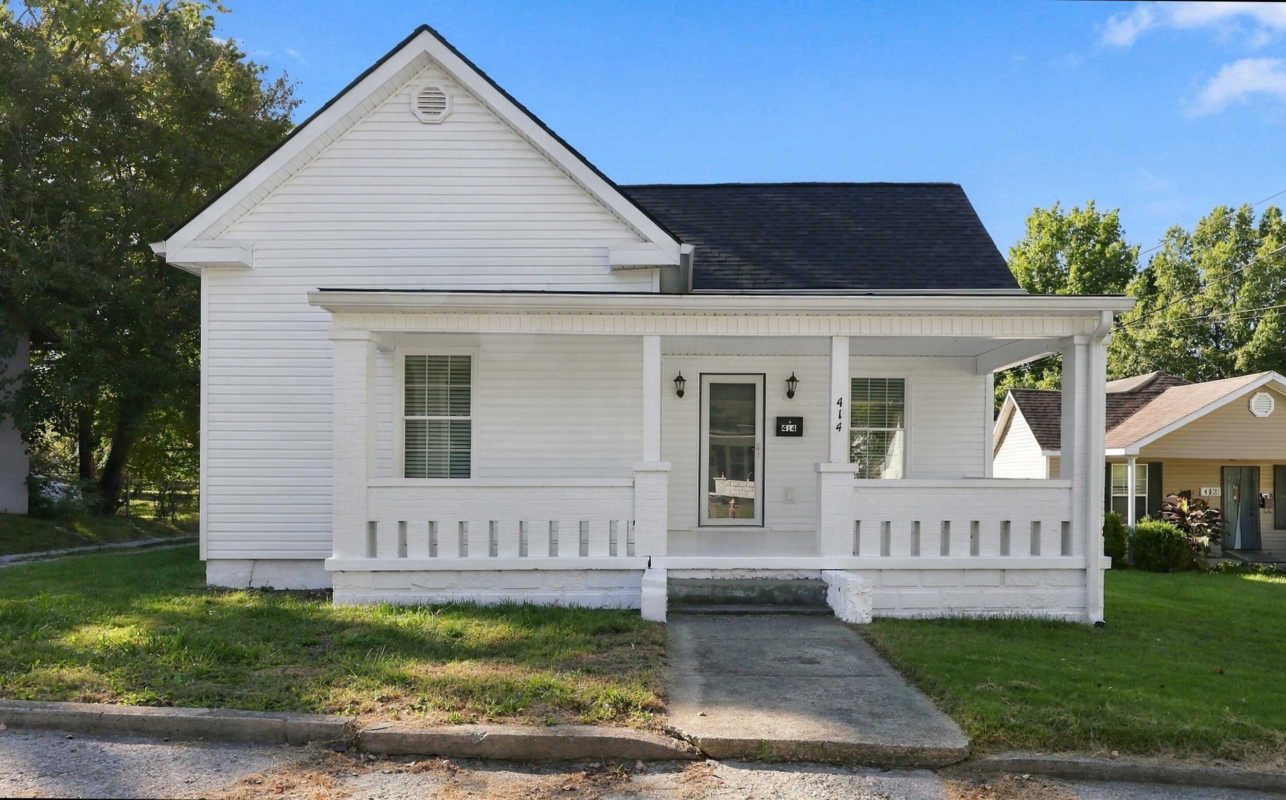 414 Adams Street Property Photo 1