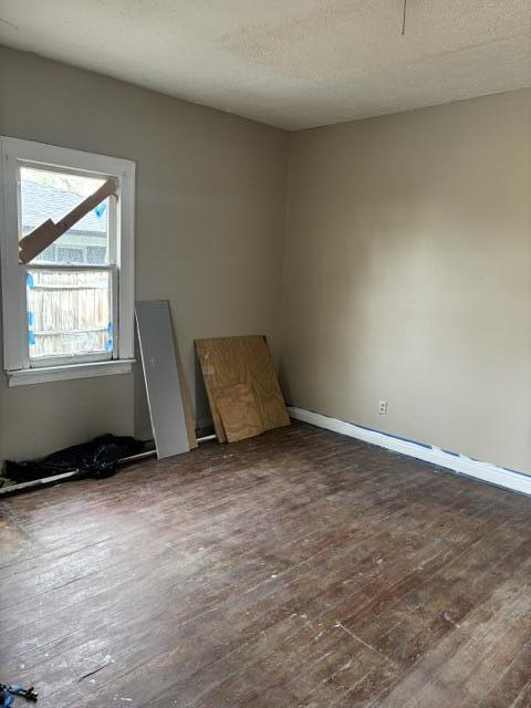 305 W 3rd Street Property Photo 6