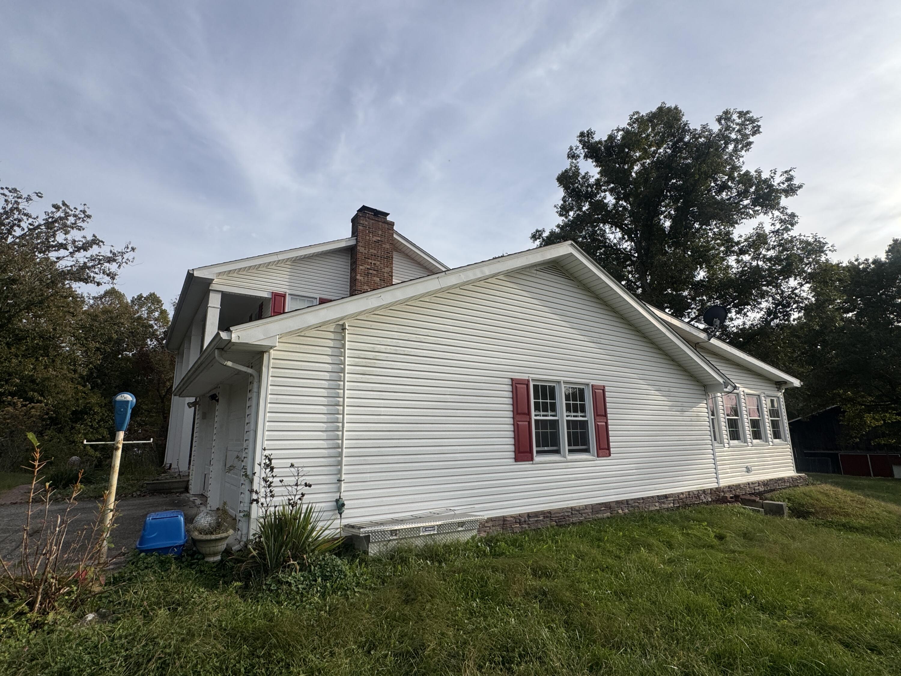 269 Cr-1300 Property Photo 3