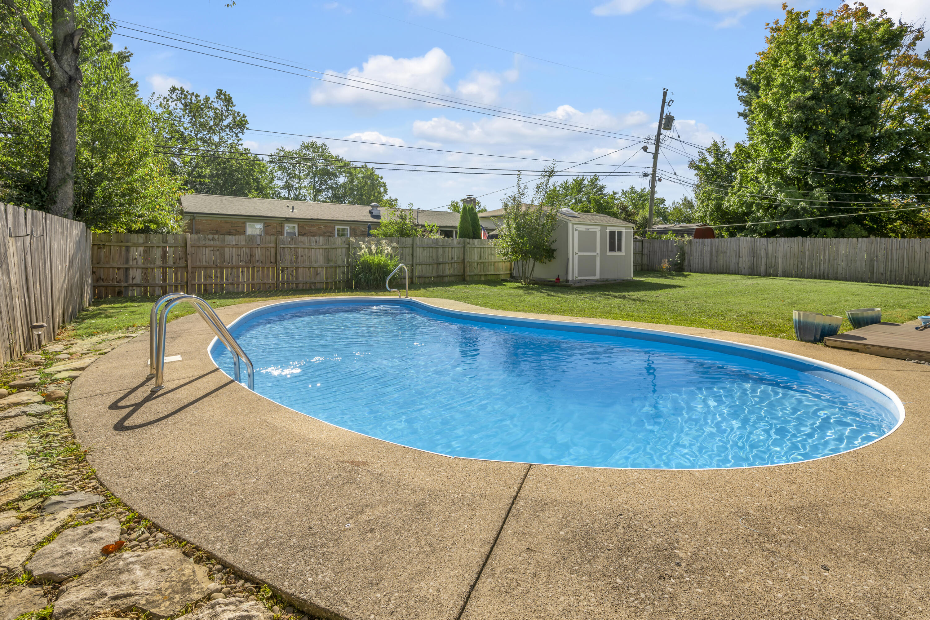 2864 Middlesex Way Property Photo 4