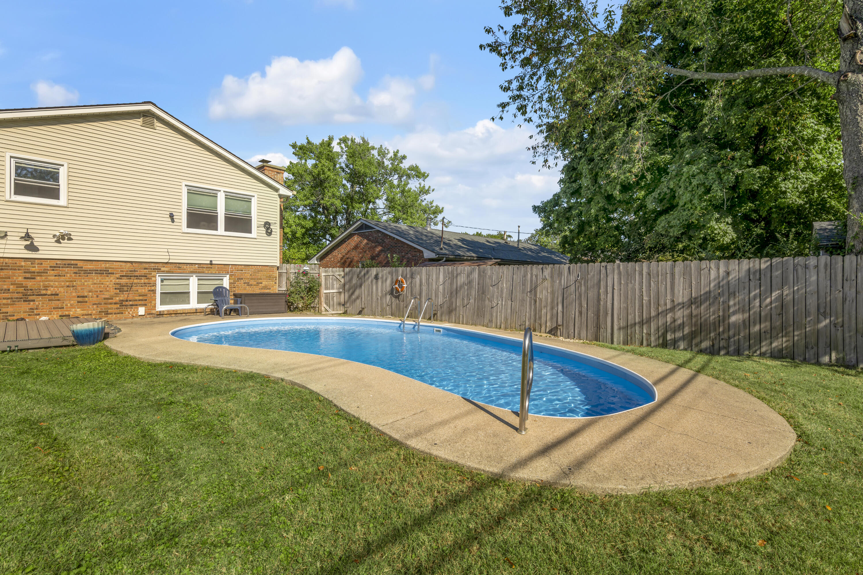 2864 Middlesex Way Property Photo 6
