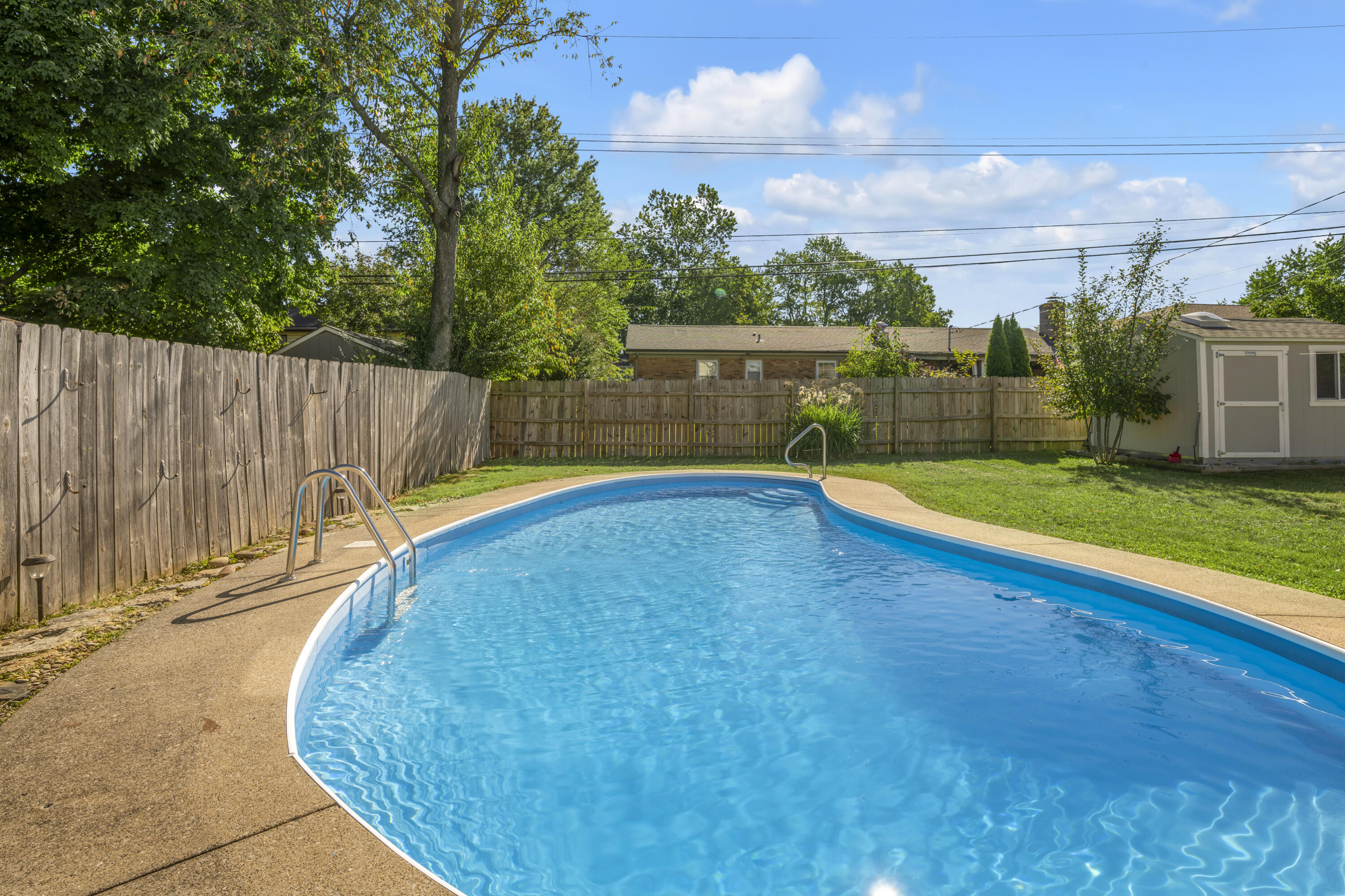 2864 Middlesex Way Property Photo 7