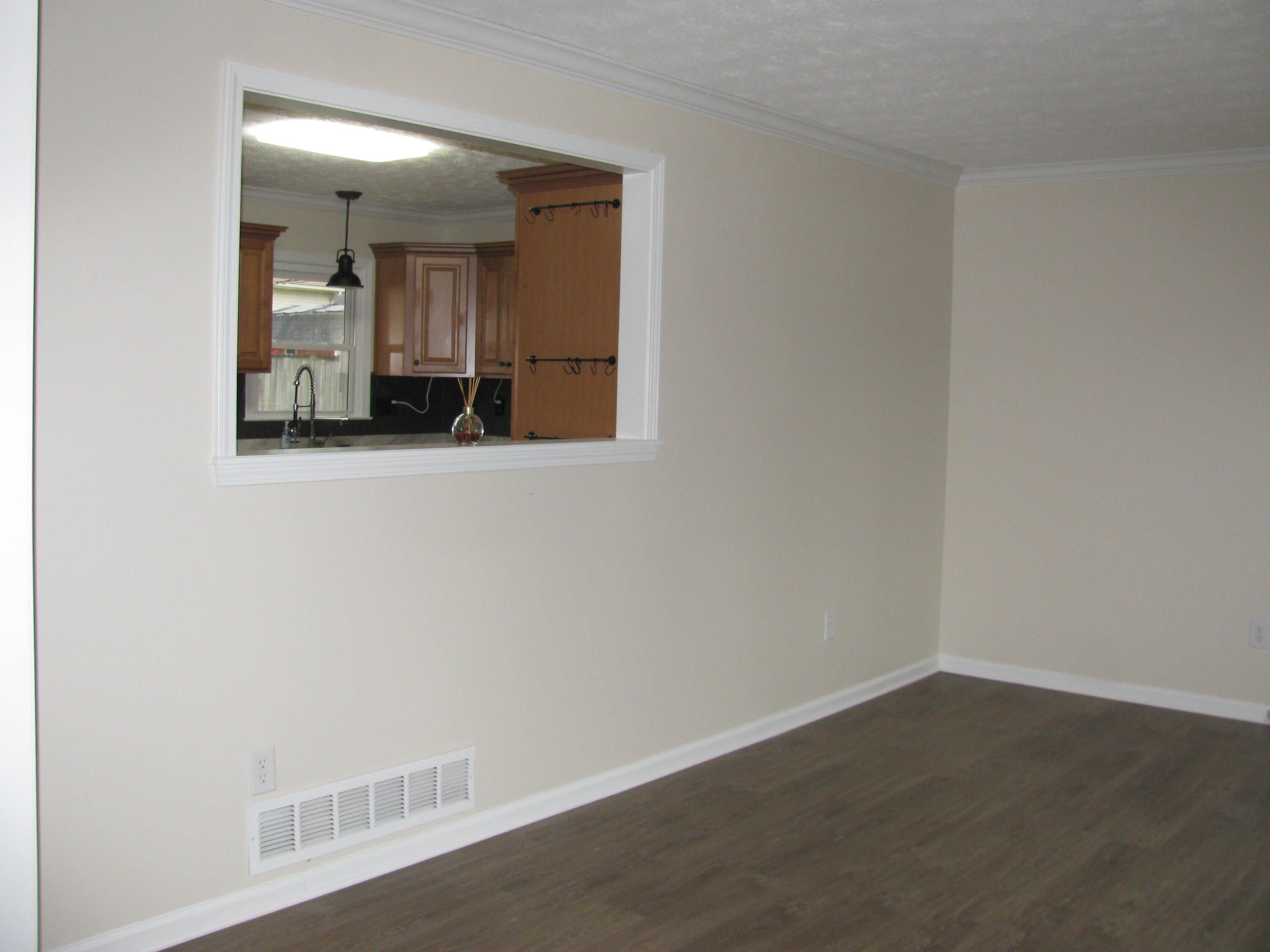 2864 Middlesex Way Property Photo 12