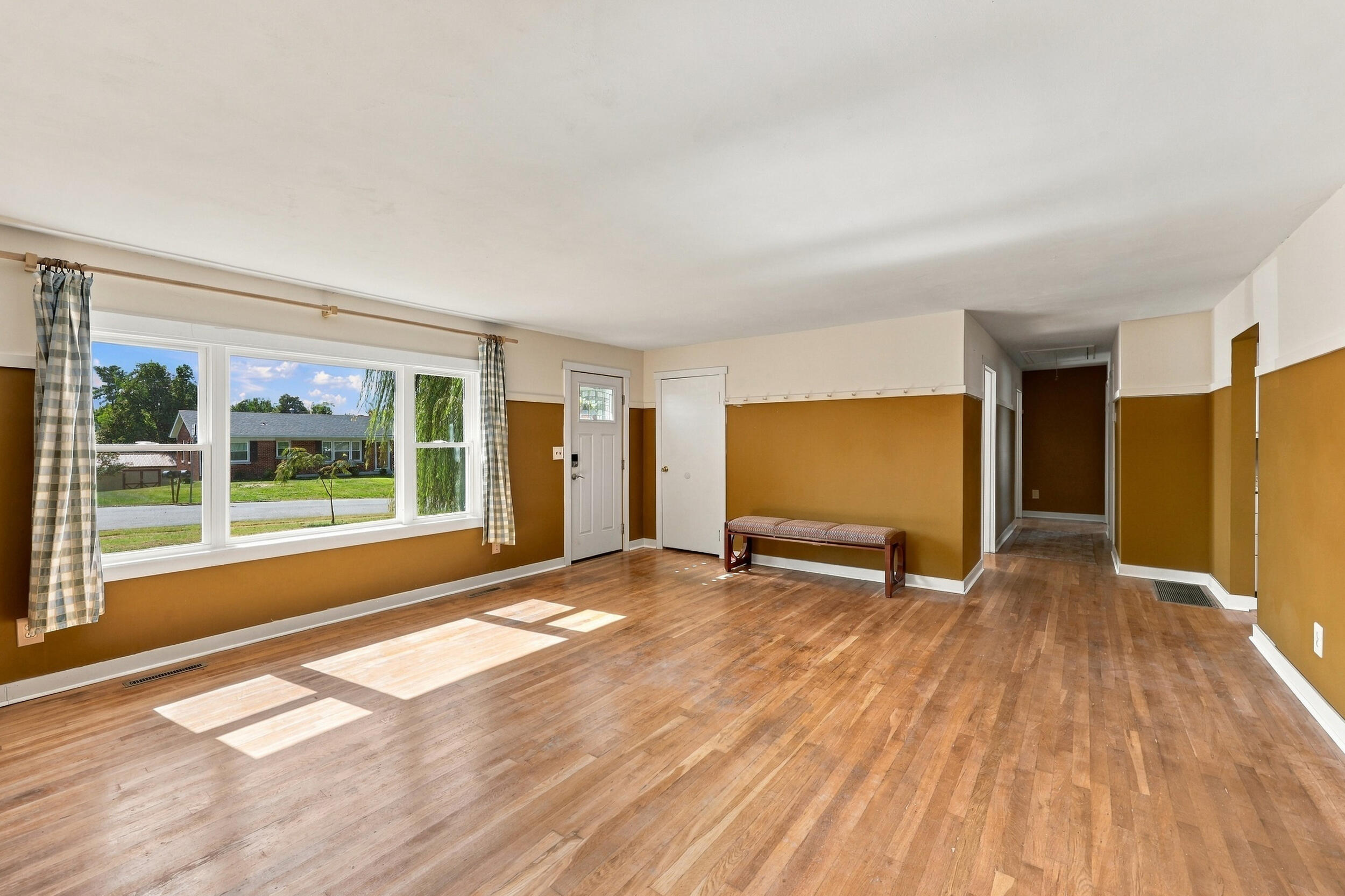 122 Sunset Heights Property Photo 5