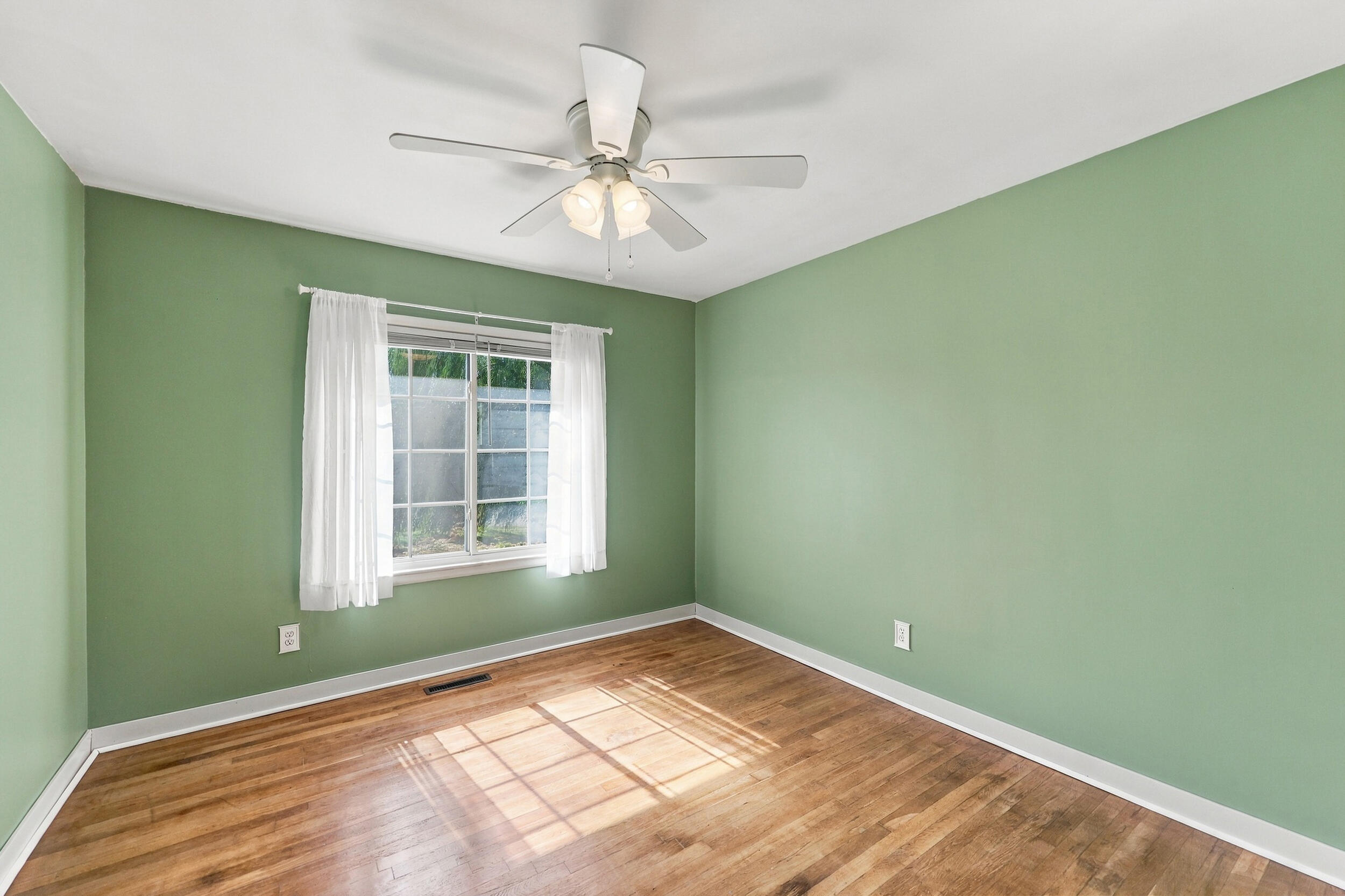 122 Sunset Heights Property Photo 18