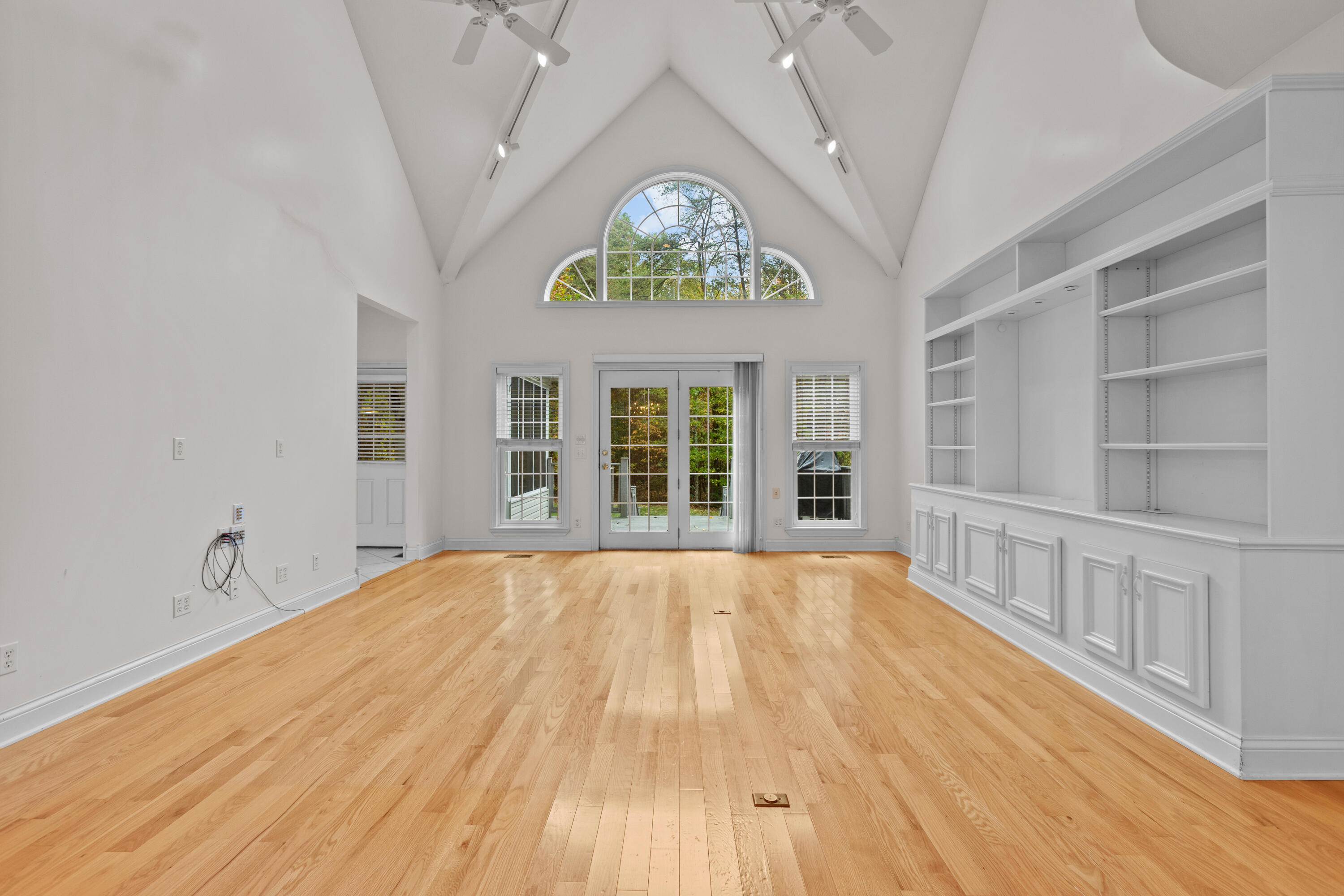 110 Robin Hood Drive Property Photo 12