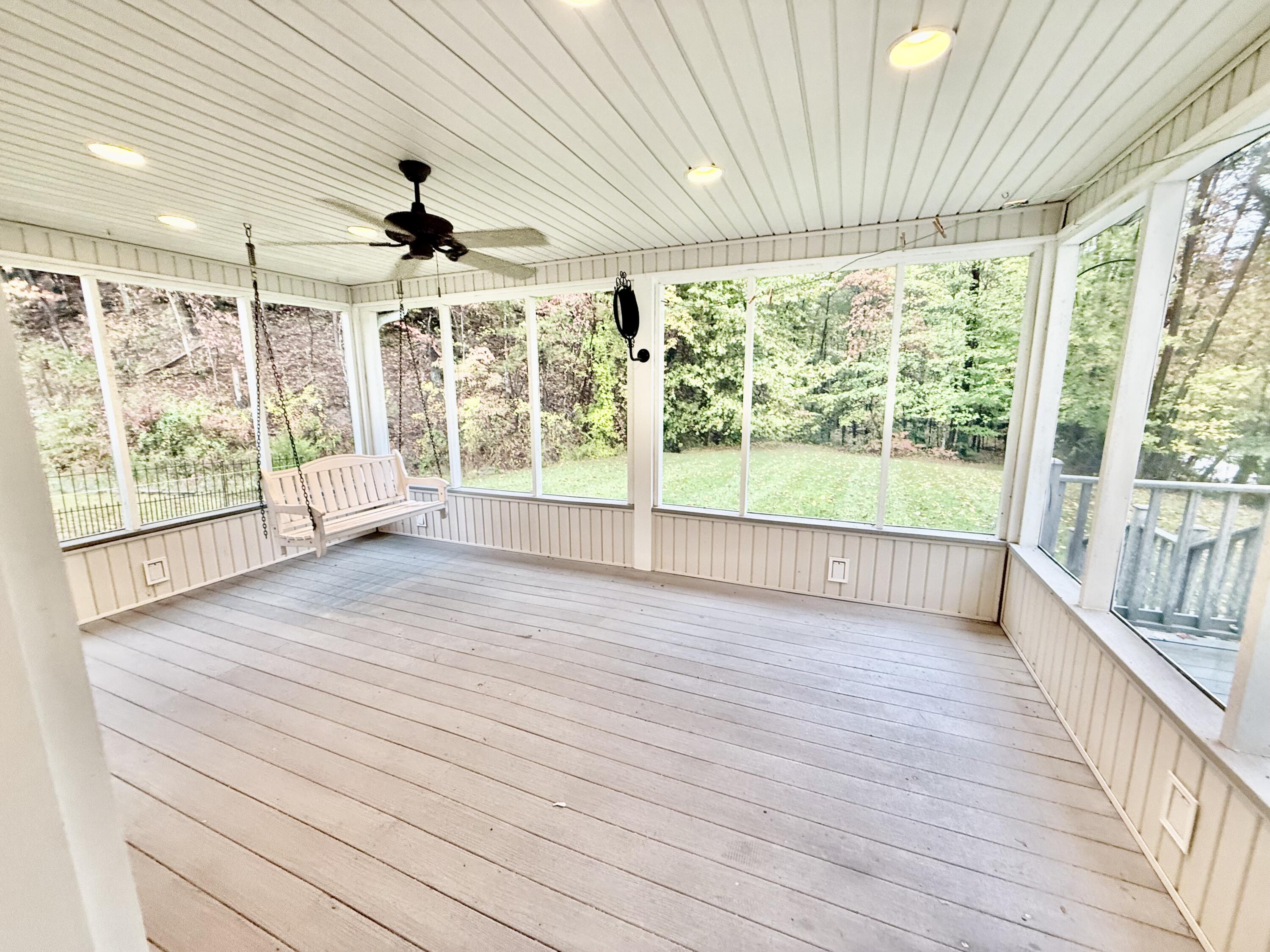 110 Robin Hood Drive Property Photo 22