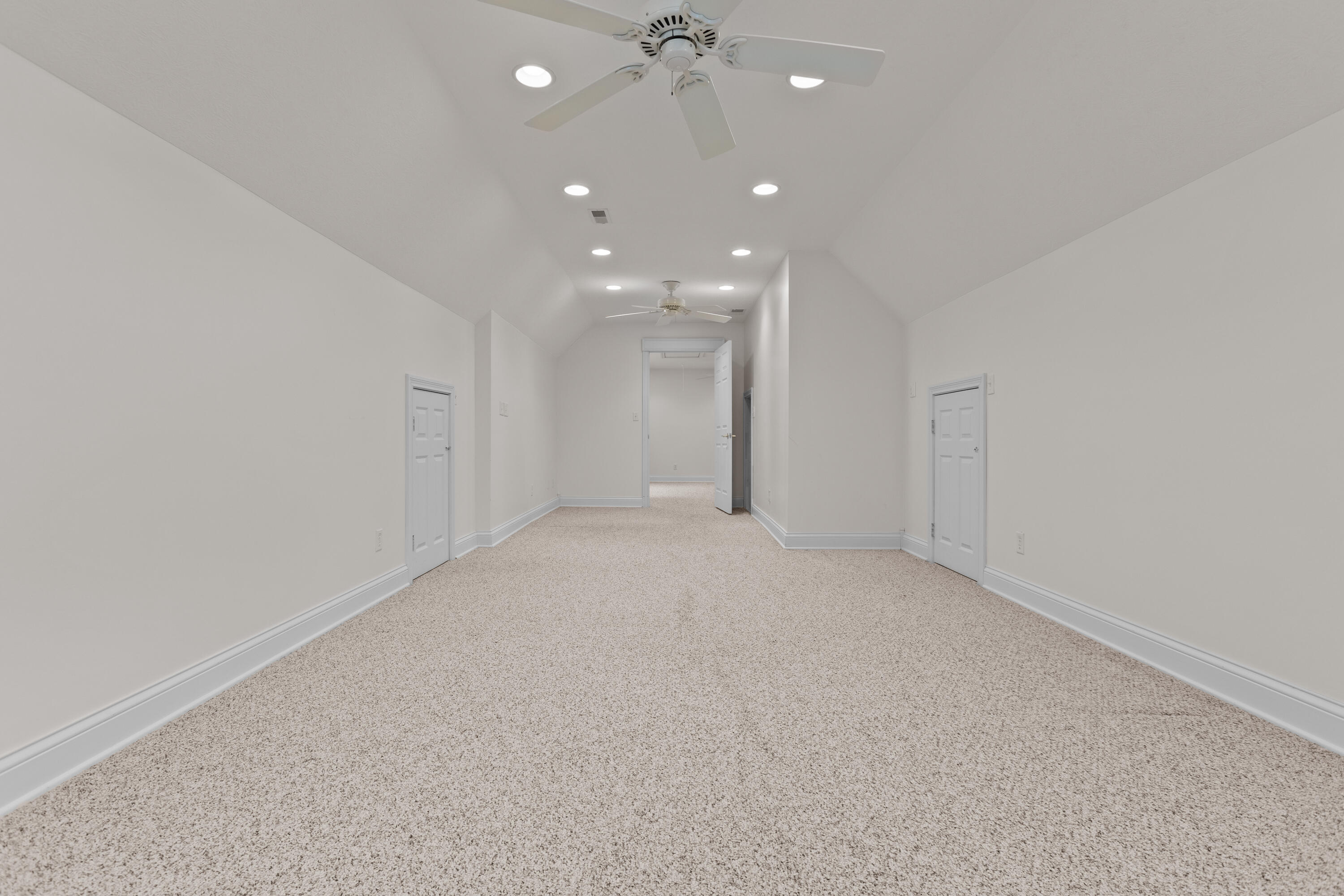 110 Robin Hood Drive Property Photo 28