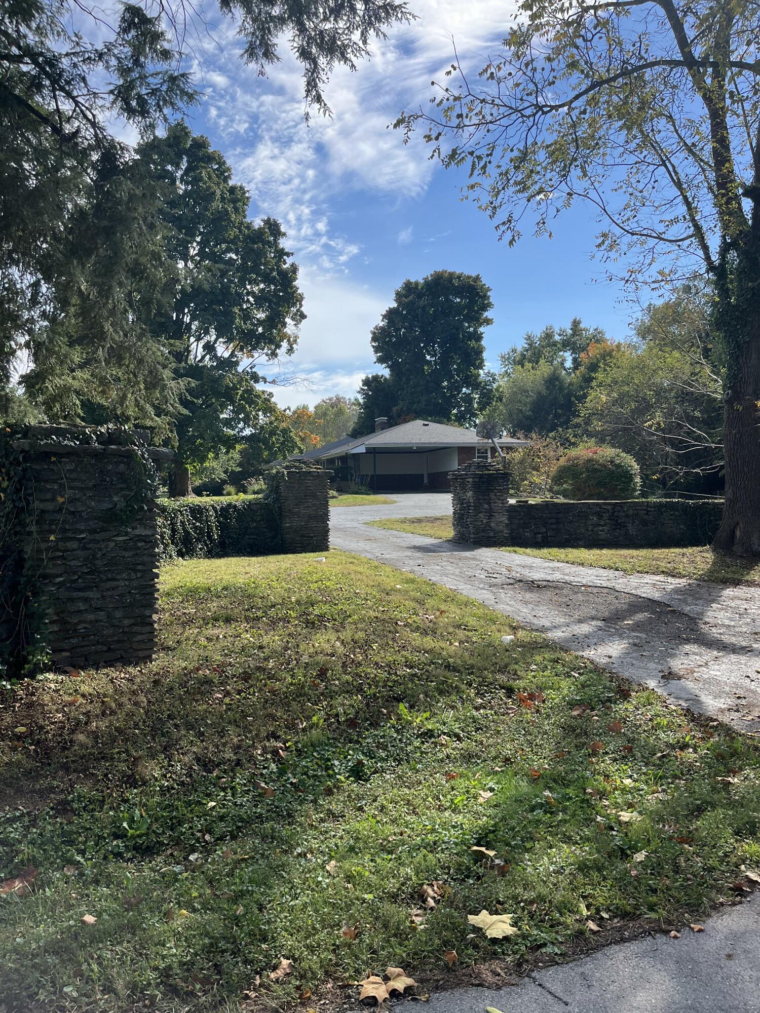 1601 Traveller Road Property Photo 5