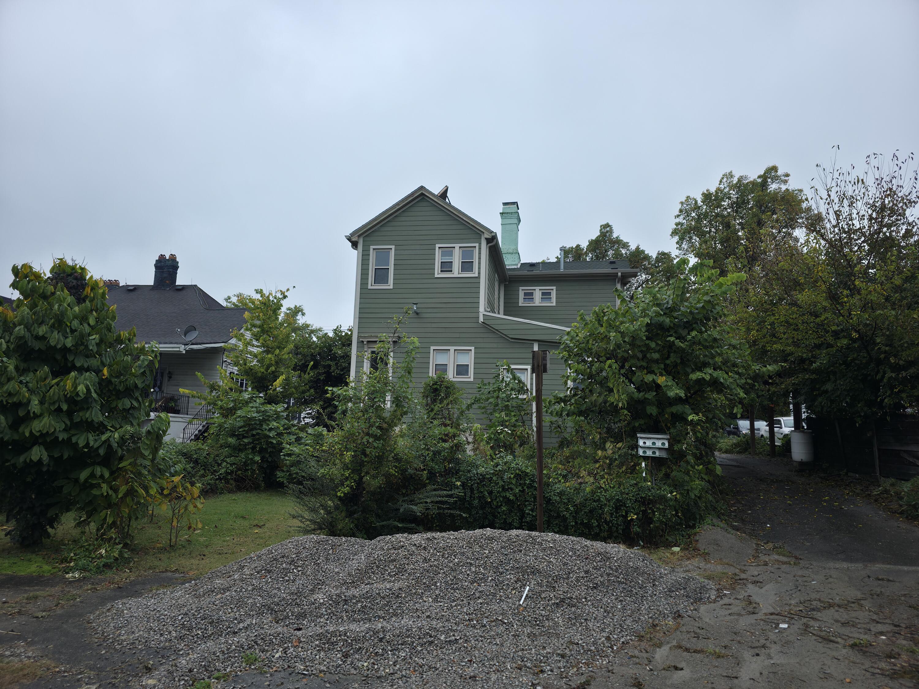 213 Lancaster Avenue Property Photo 5