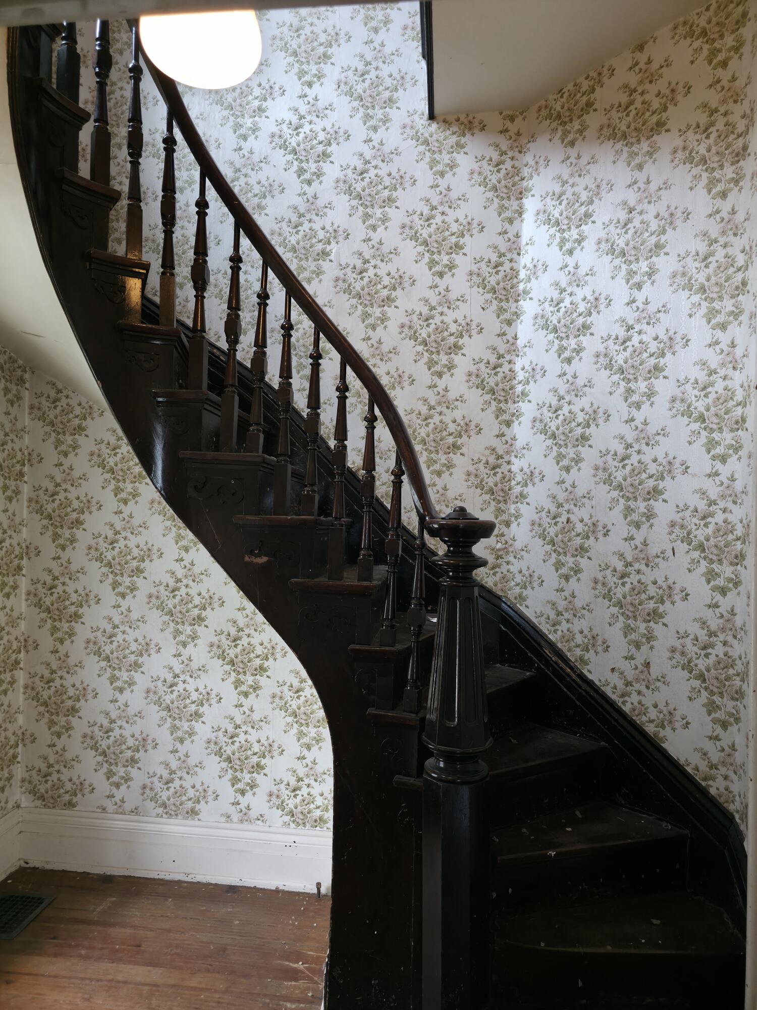 213 Lancaster Avenue Property Photo 8
