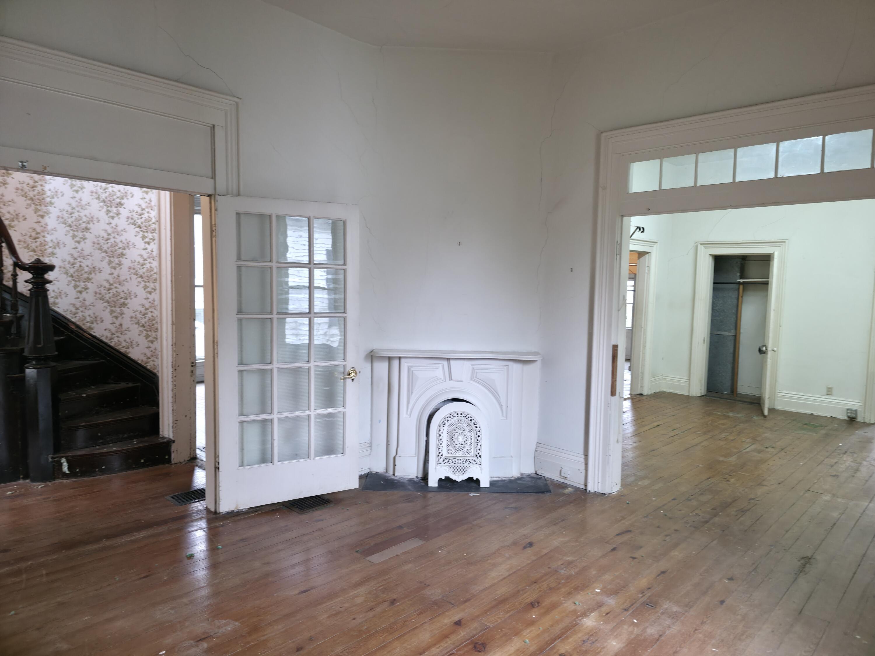 213 Lancaster Avenue Property Photo 9