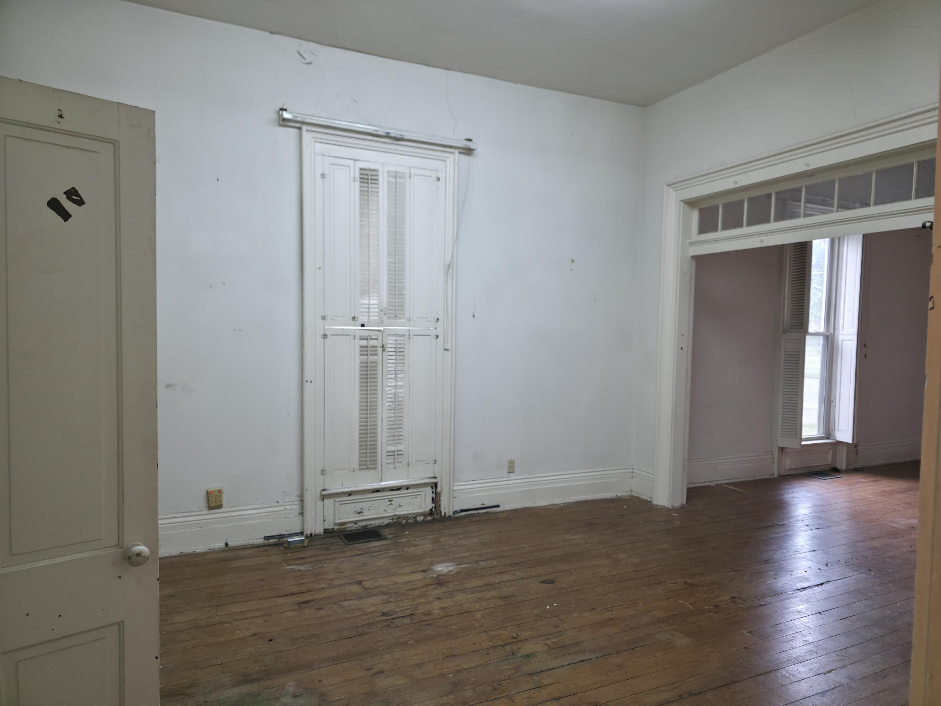 213 Lancaster Avenue Property Photo 11