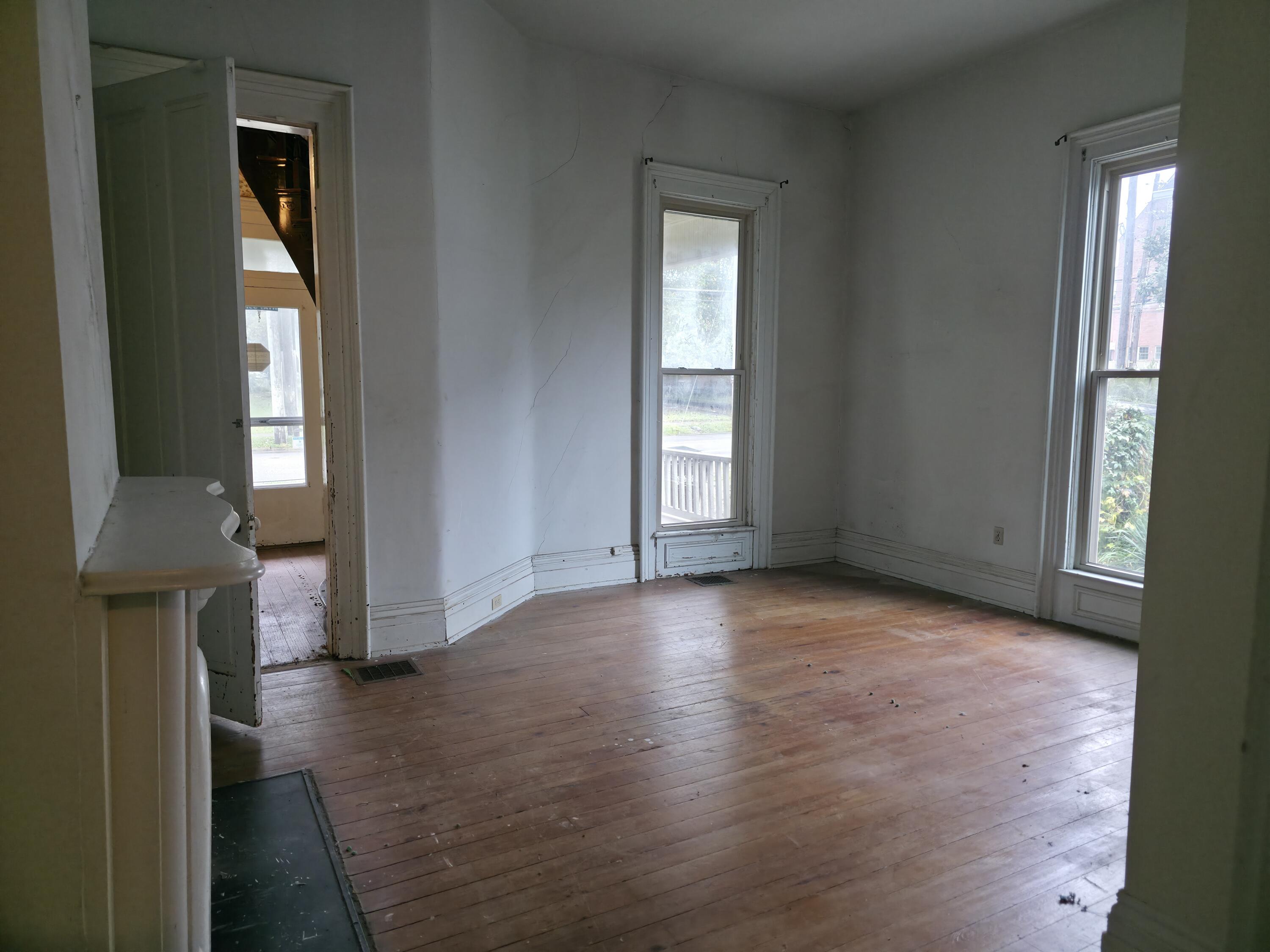 213 Lancaster Avenue Property Photo 16