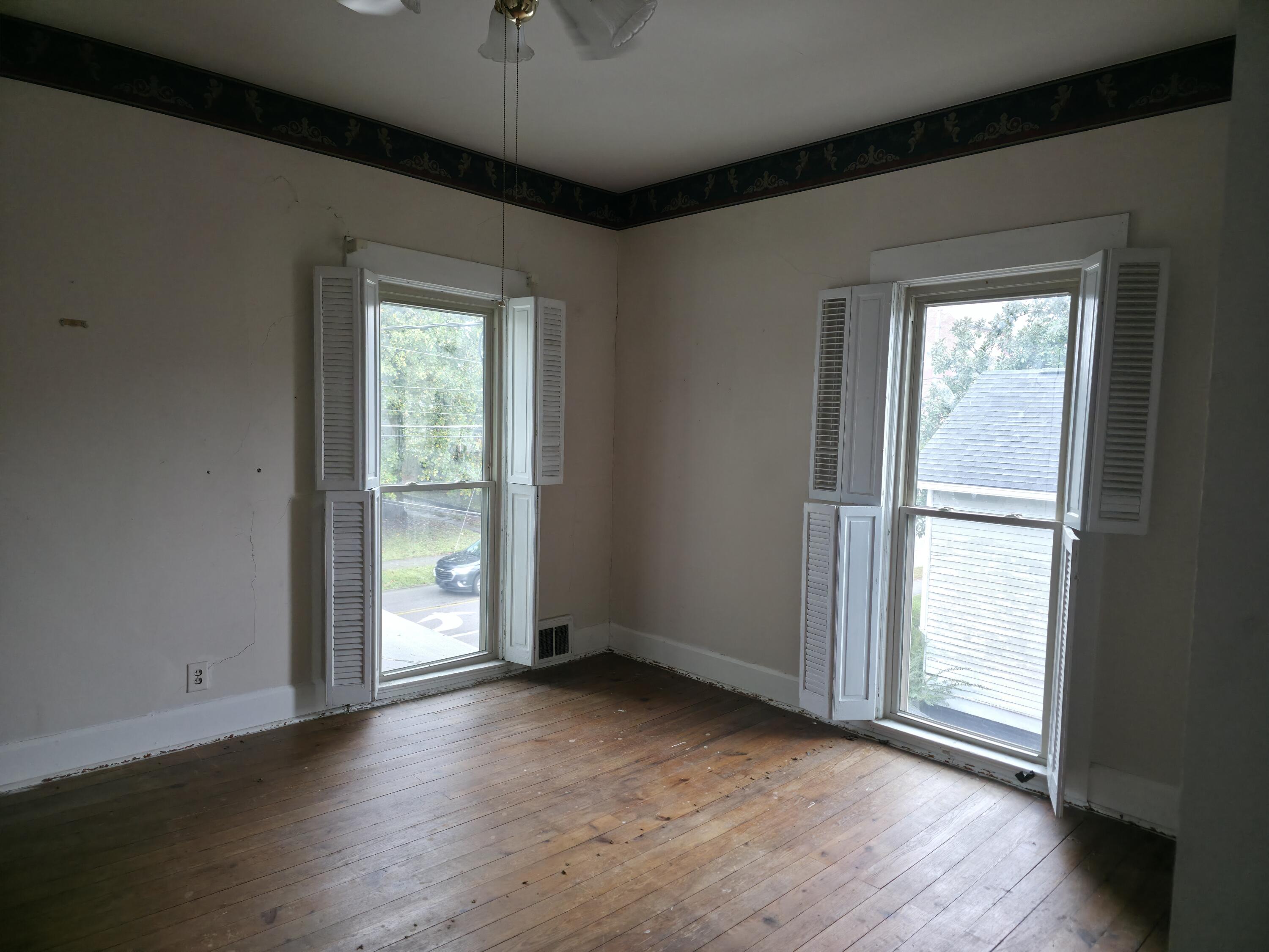 213 Lancaster Avenue Property Photo 19