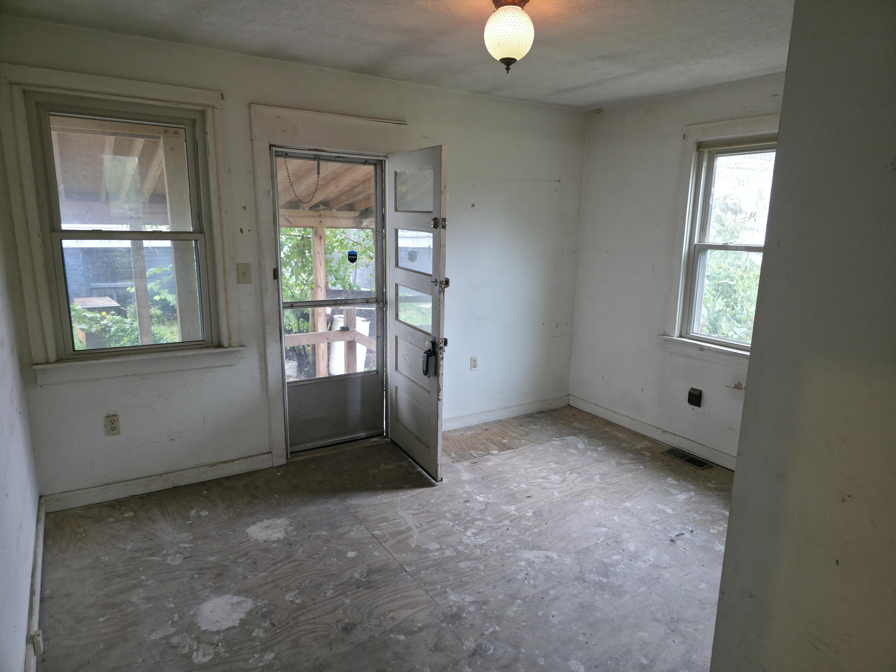 213 Lancaster Avenue Property Photo 21