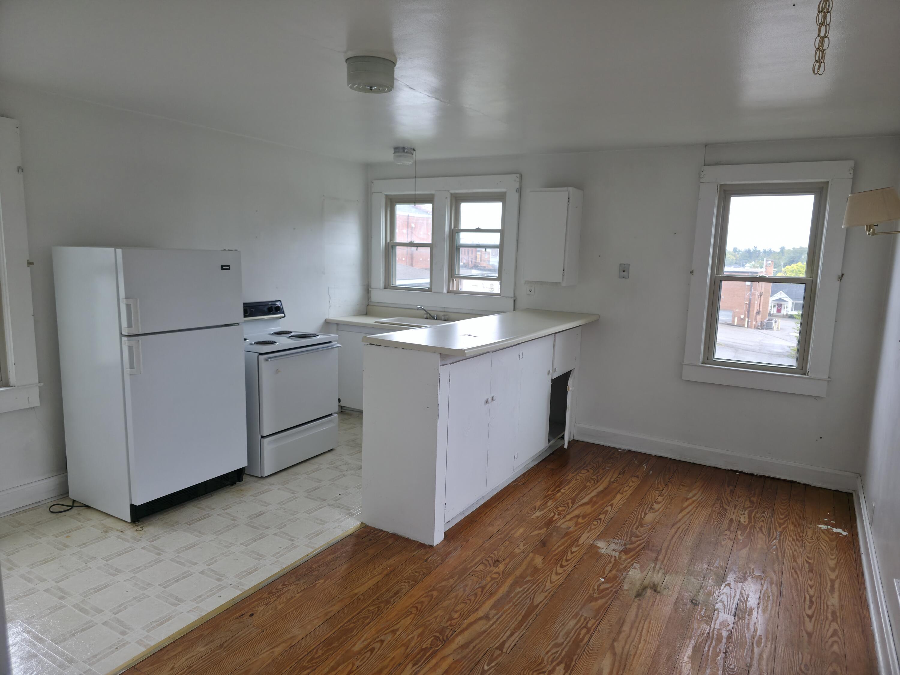 213 Lancaster Avenue Property Photo 27