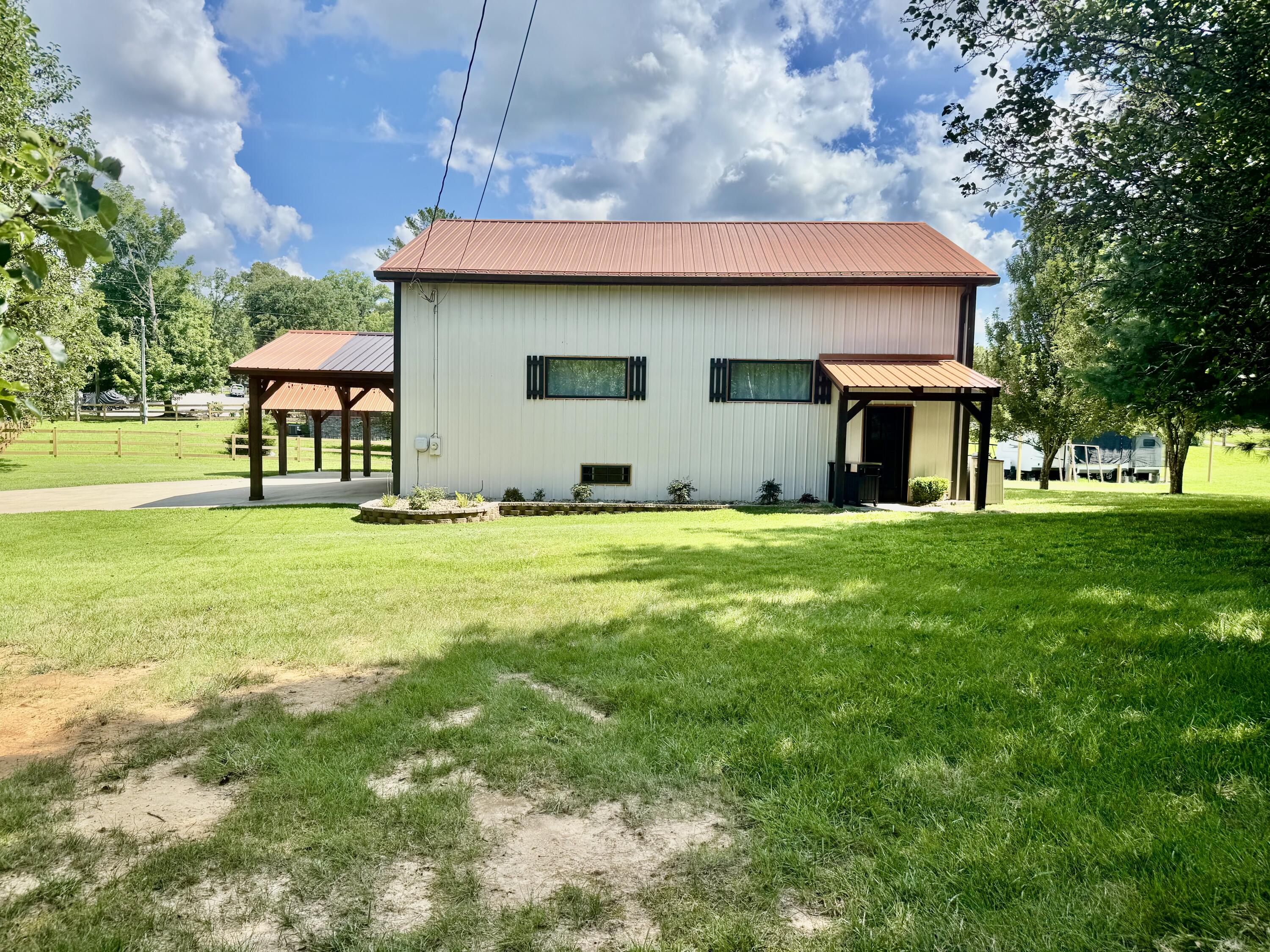755 Colyer Road Property Photo 3