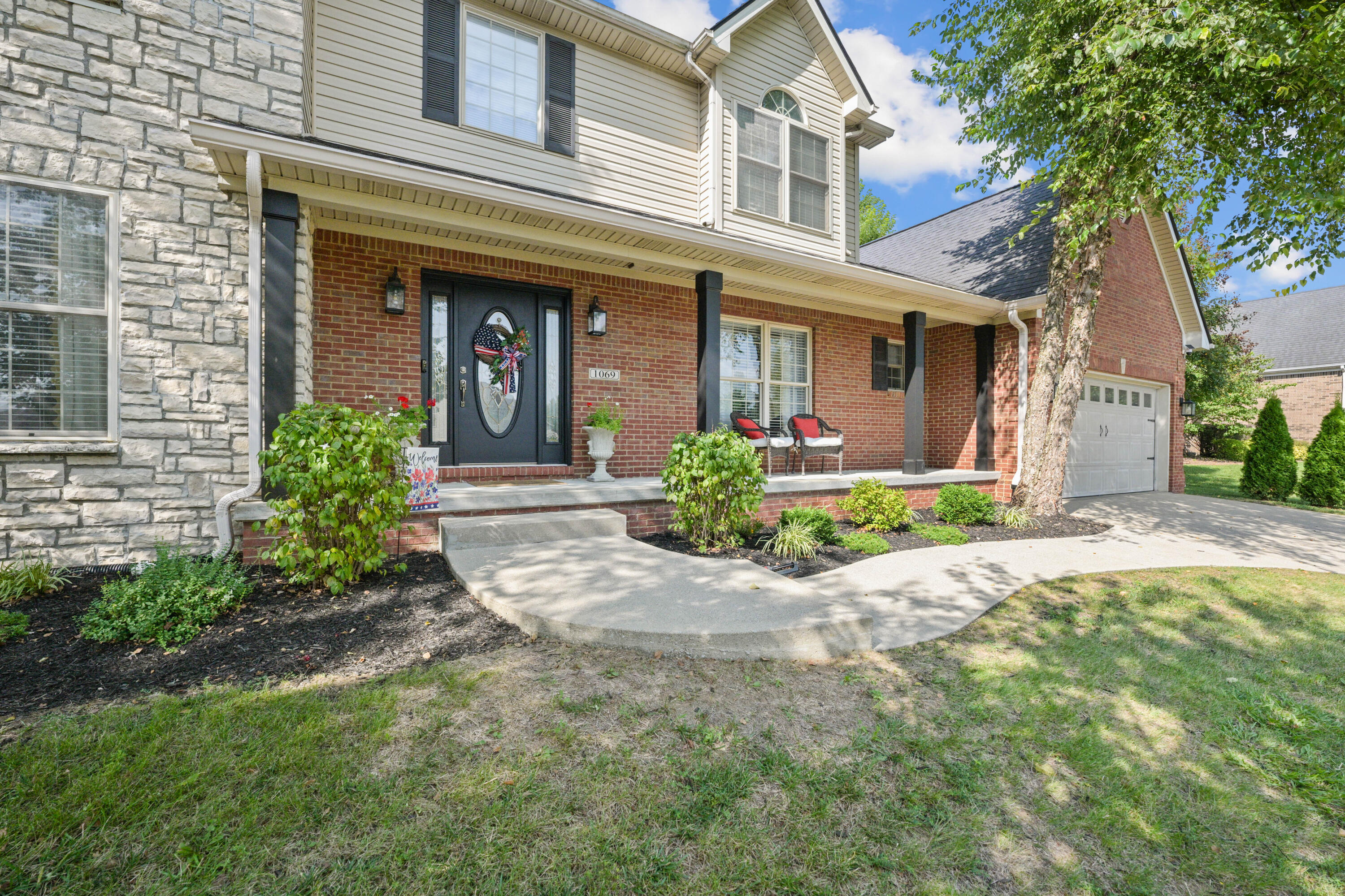 1069 Cedar Ridge Lane Property Photo 2