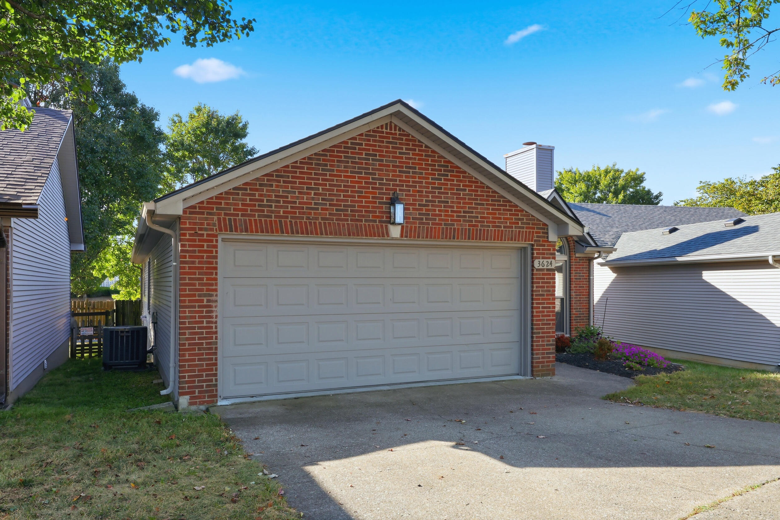 3624 Cottage Circle Property Photo 3