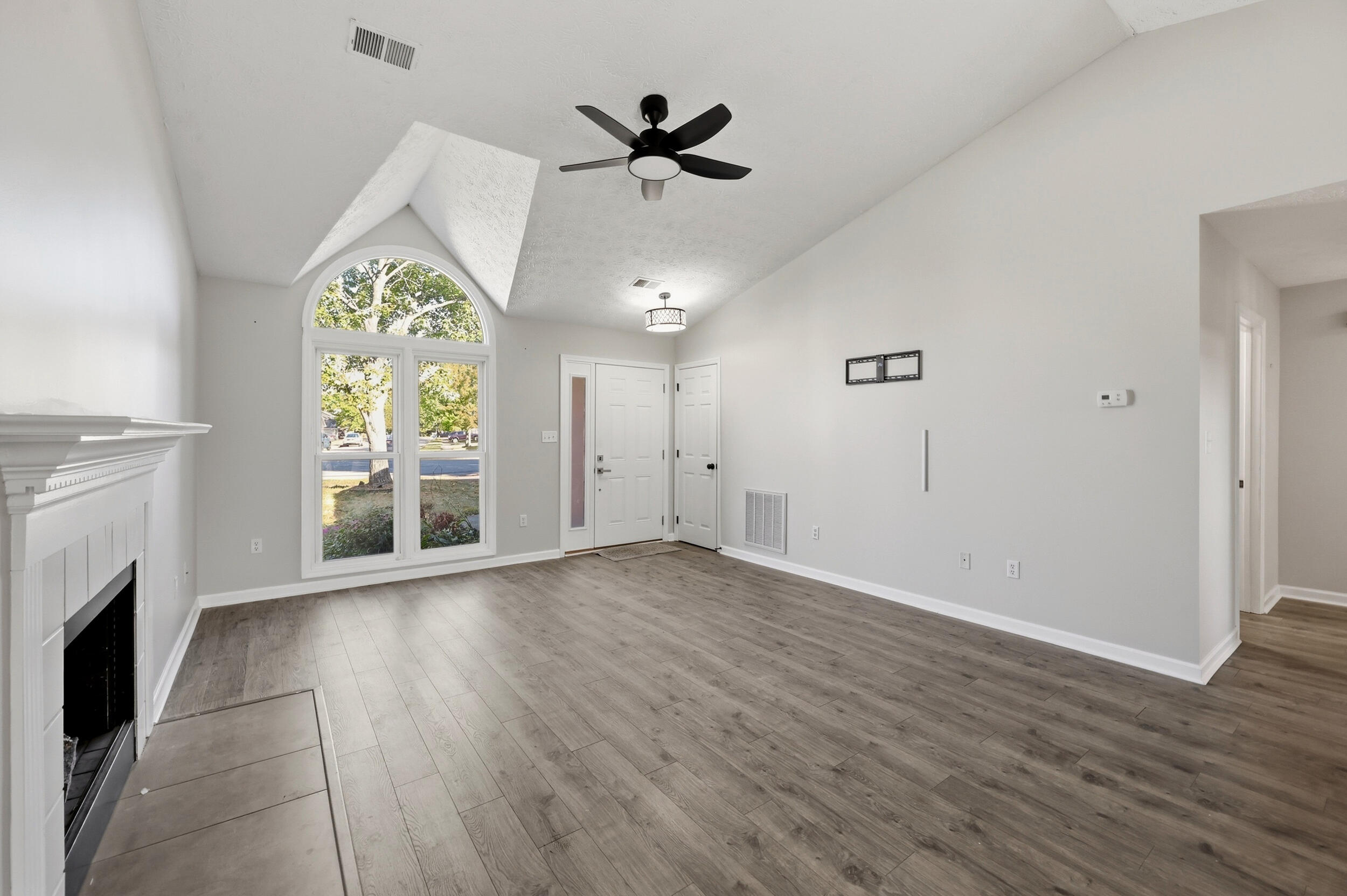 3624 Cottage Circle Property Photo 6