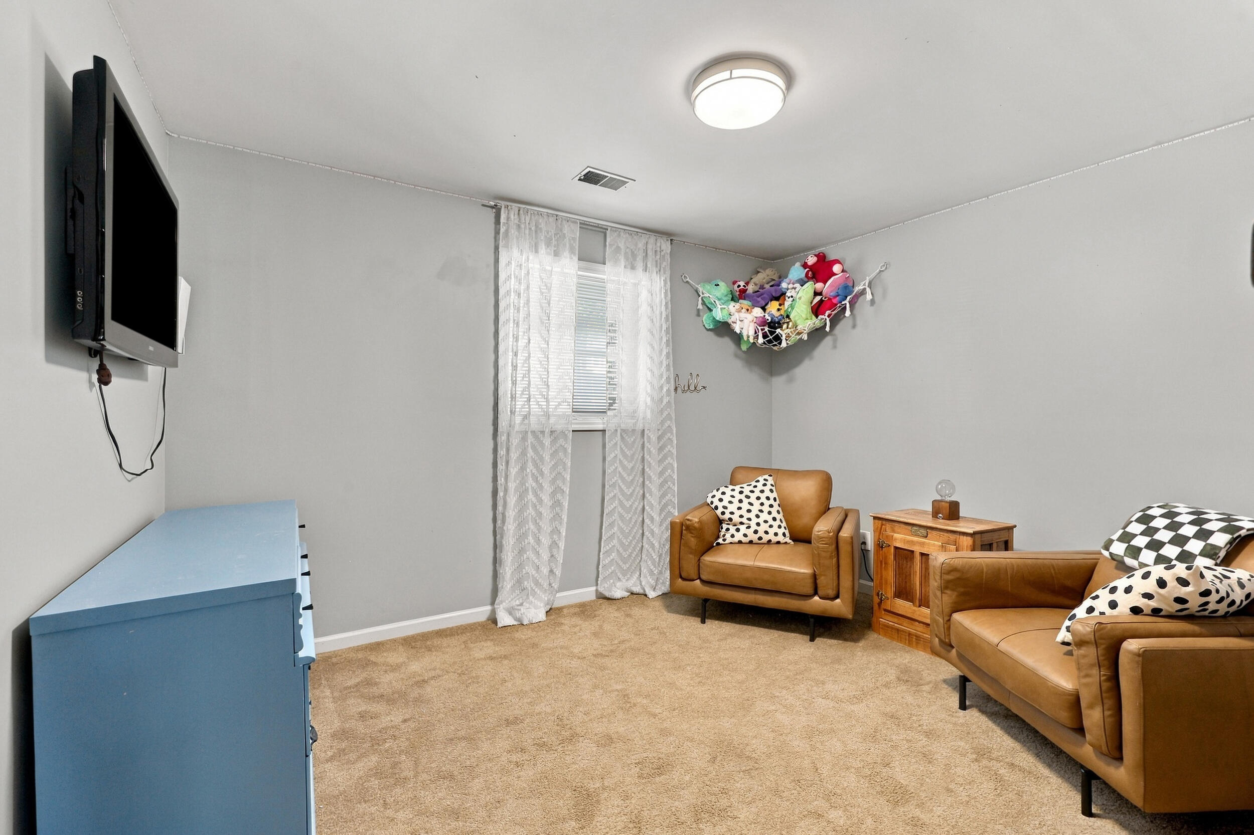 1864 Farmview Drive Property Photo 17