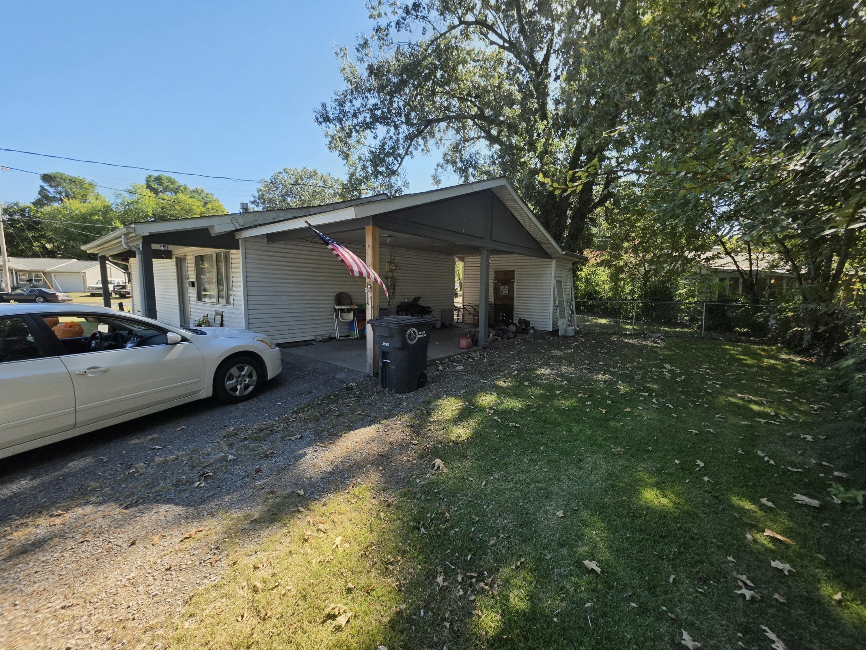 1932 S 25th Street Property Photo 3