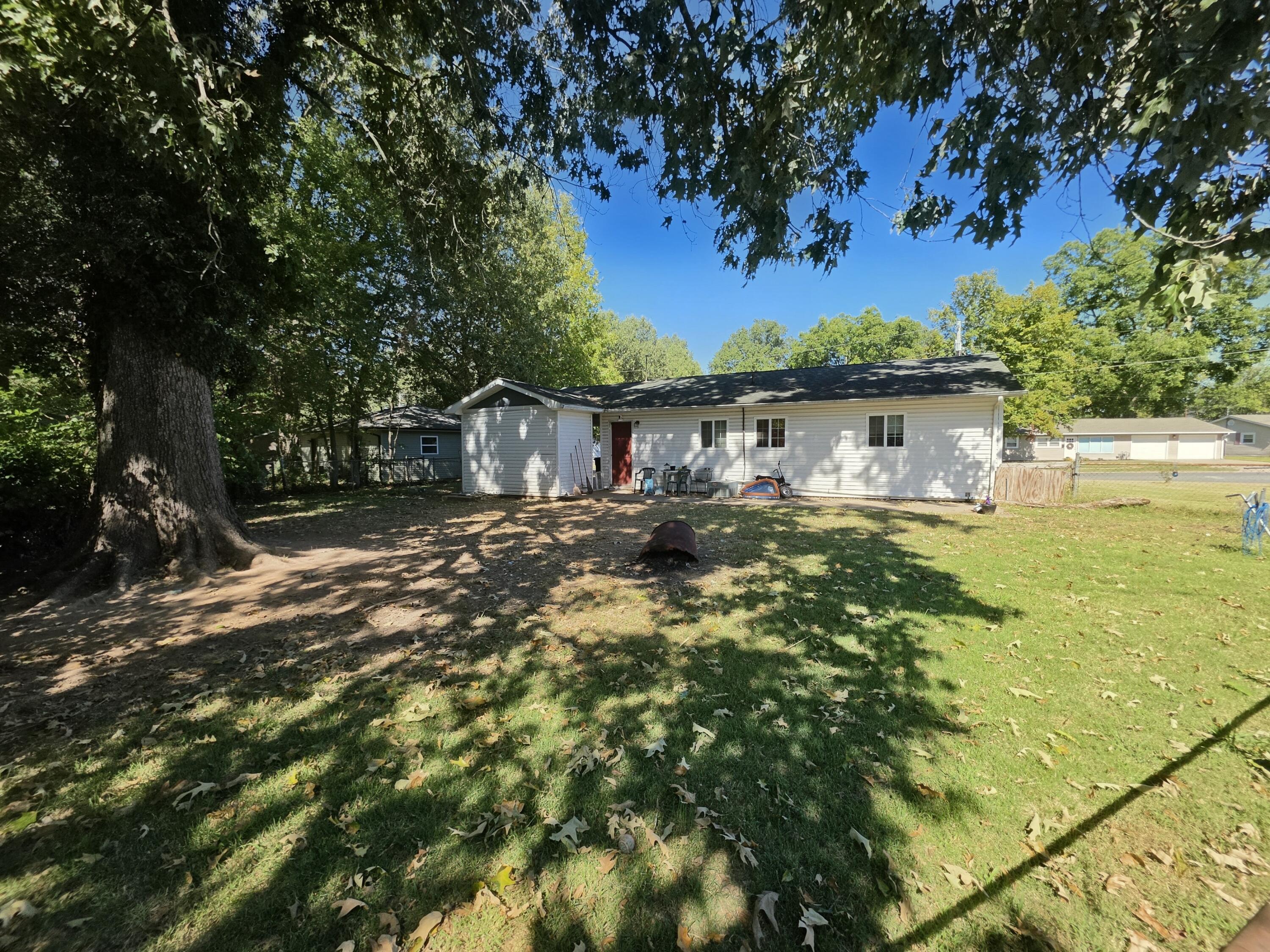 1932 S 25th Street Property Photo 4