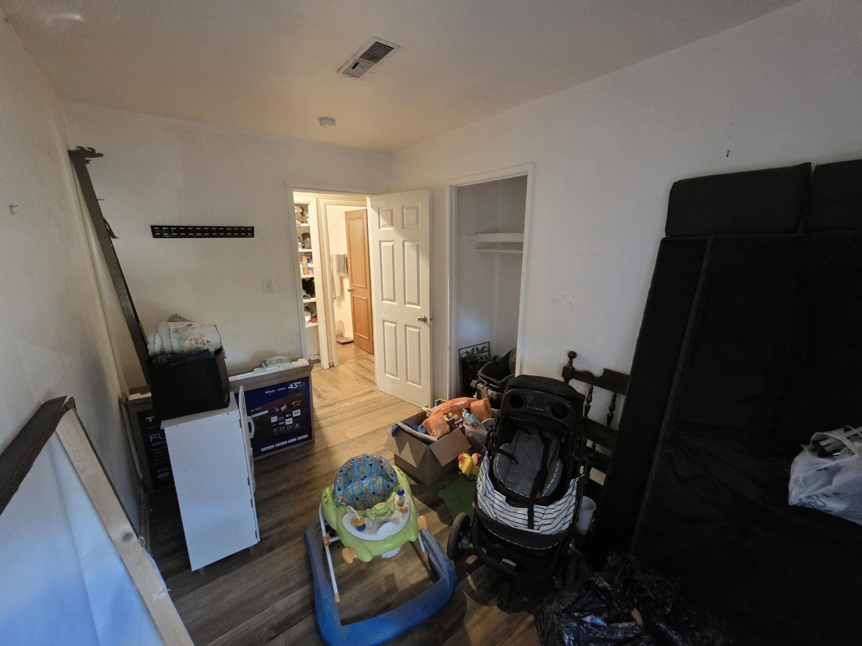 1932 S 25th Street Property Photo 17