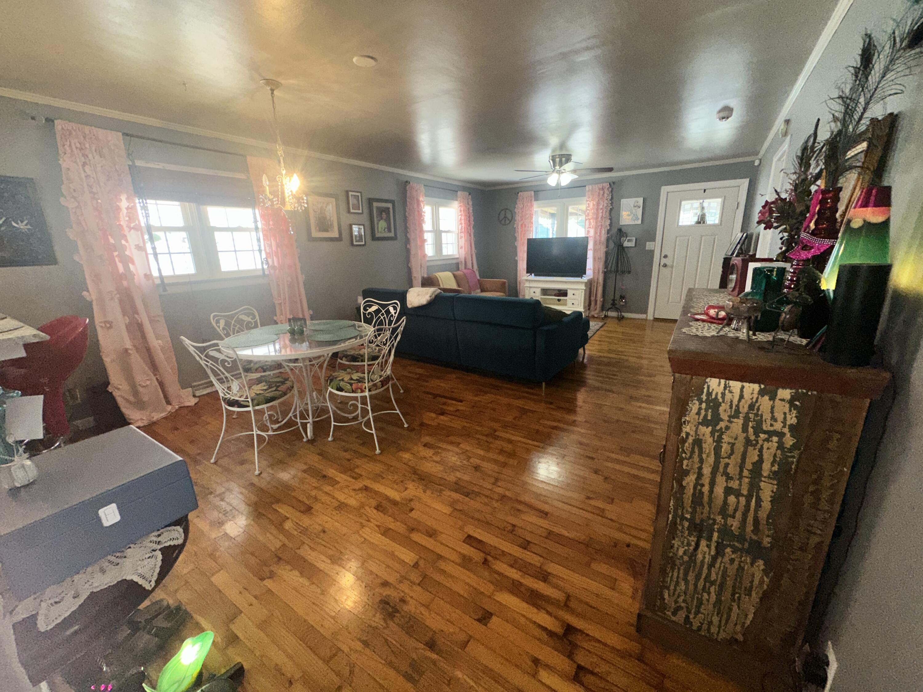 321 Hays Avenue Property Photo 4