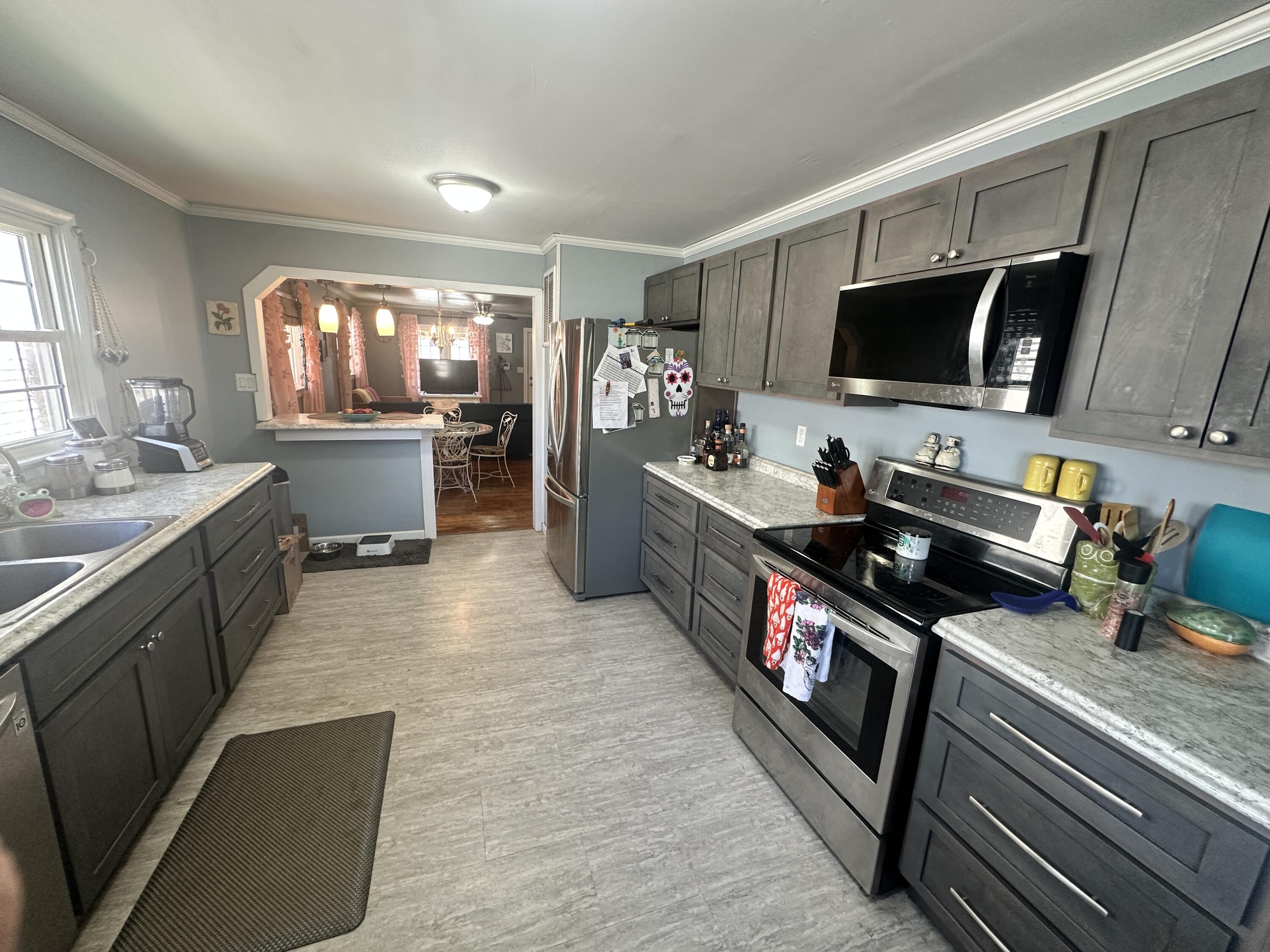 321 Hays Avenue Property Photo 8