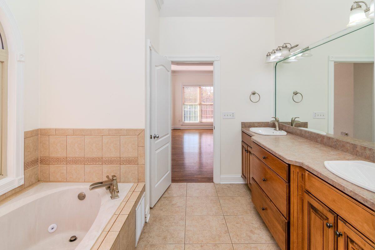 165 Hickory Meadows Drive Property Photo 22