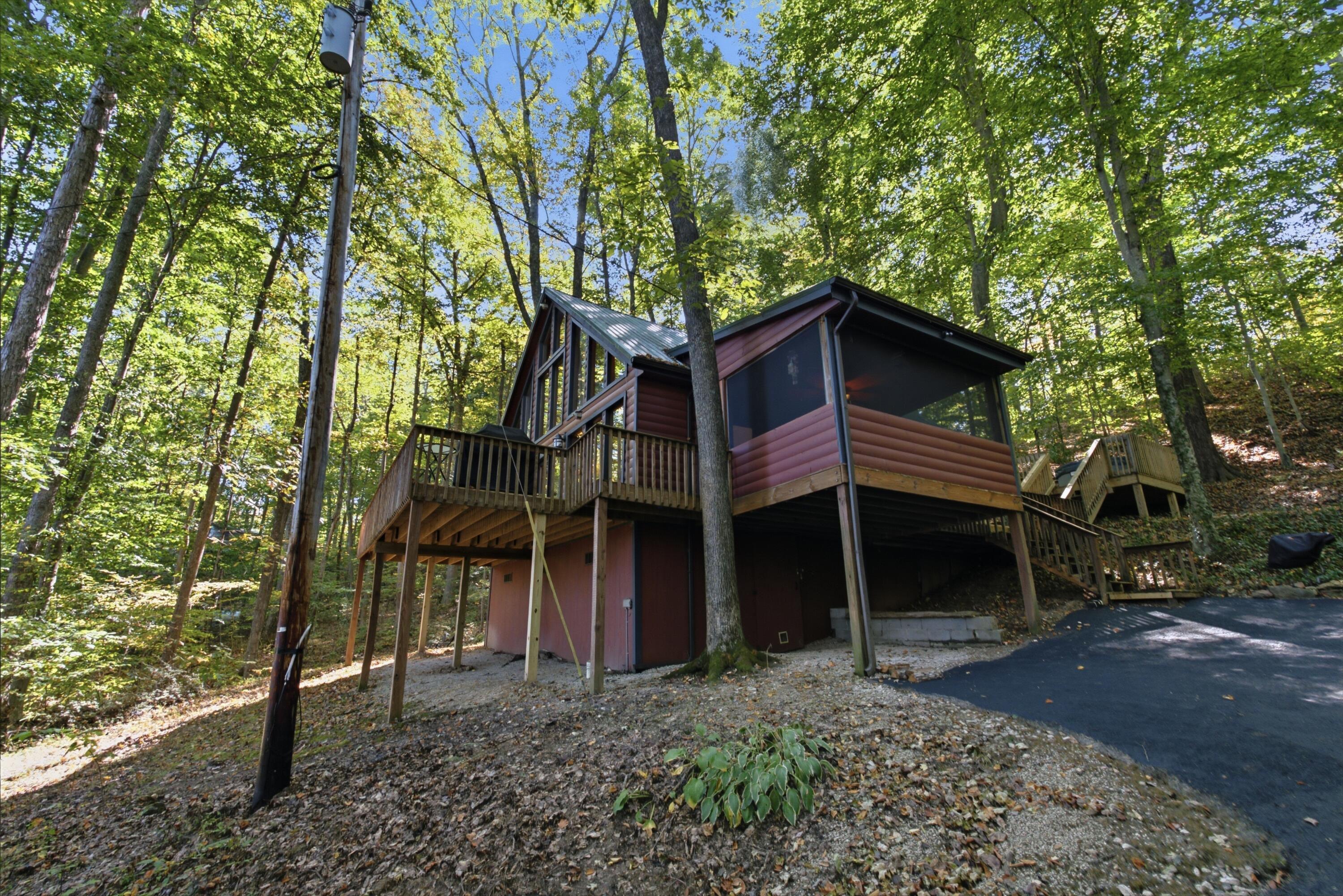 2 Diamond Drive Property Photo 1