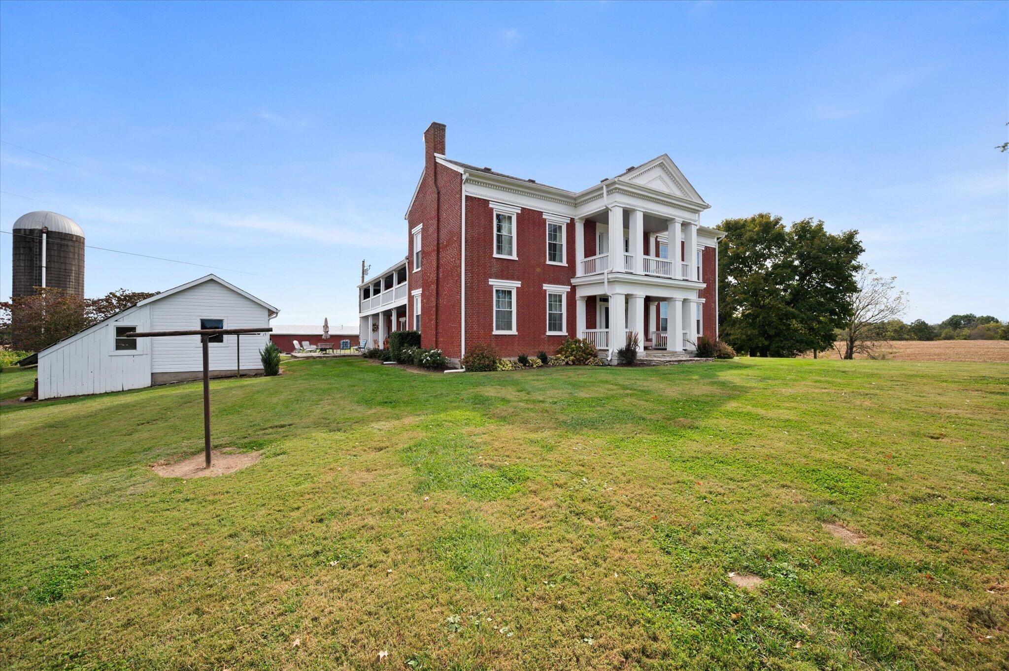 1298 Bardstown Trail Property Photo 3