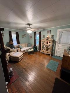 429 E Pleasant Street Property Photo 10