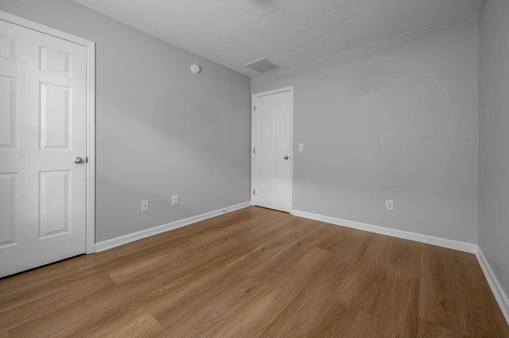 3056 Shady Knoll Property Photo 9
