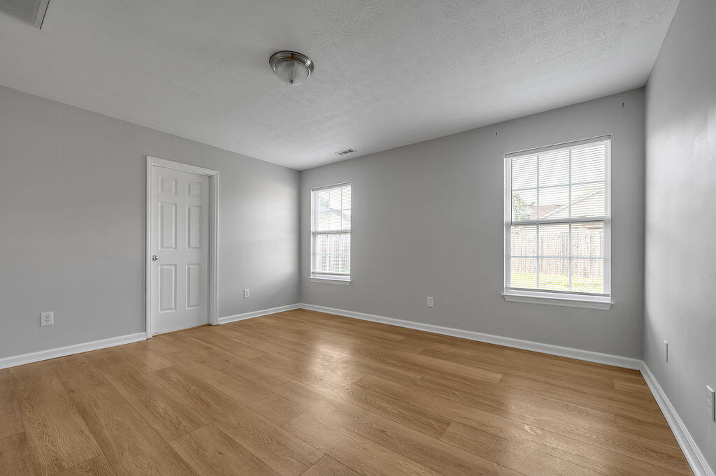 3056 Shady Knoll Property Photo 11