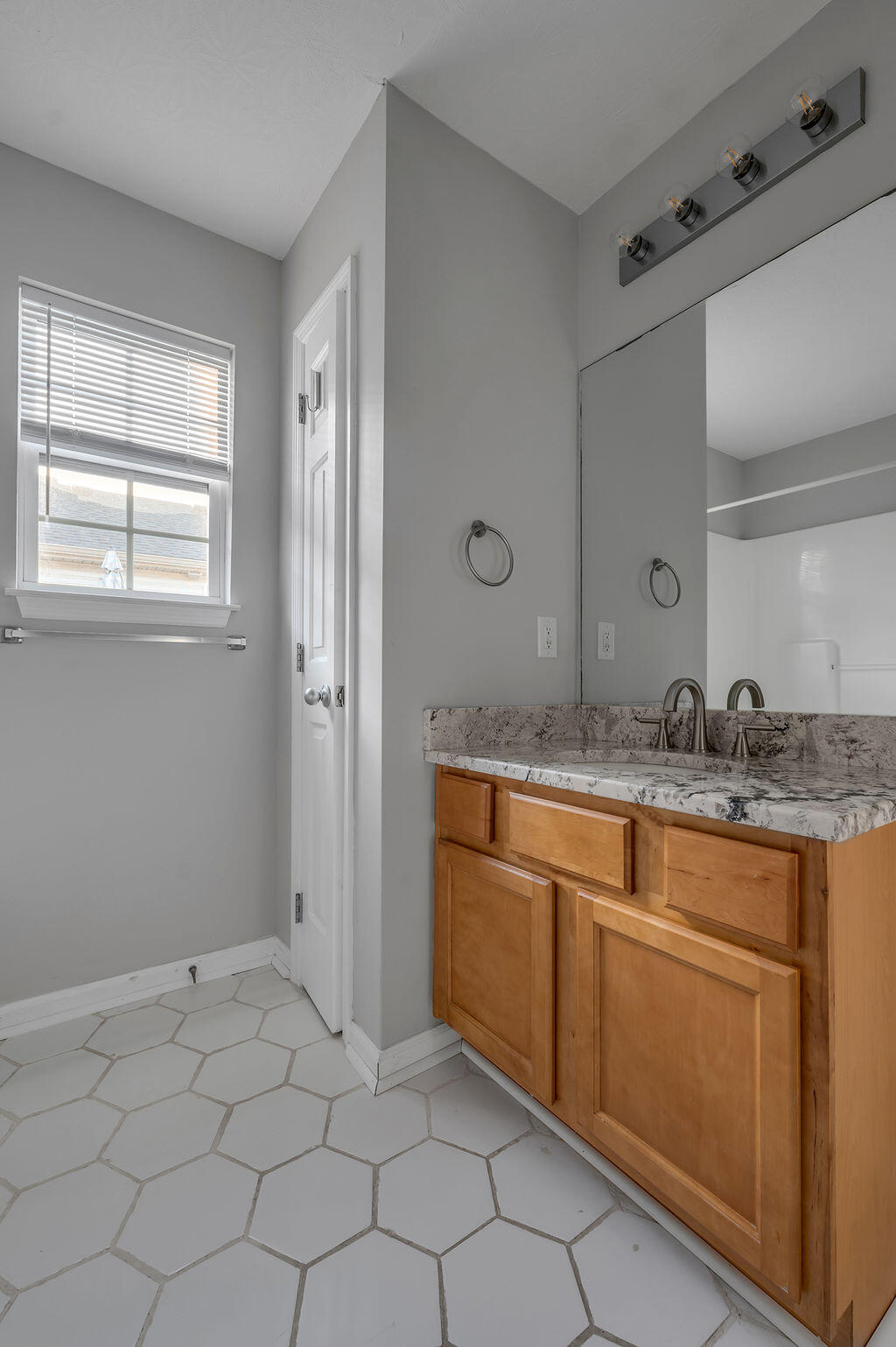 3056 Shady Knoll Property Photo 12