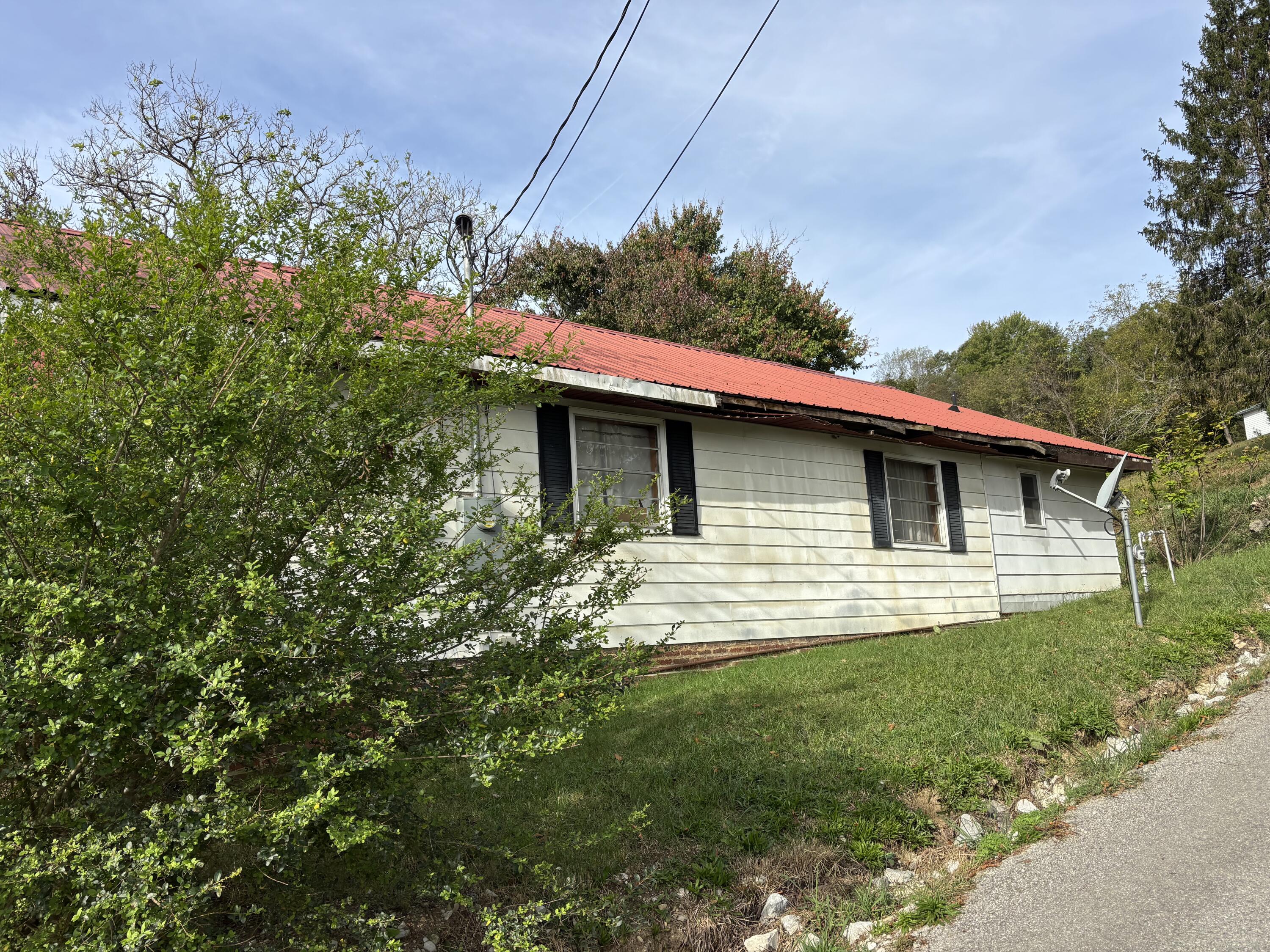 115 N Depot Property Photo 3