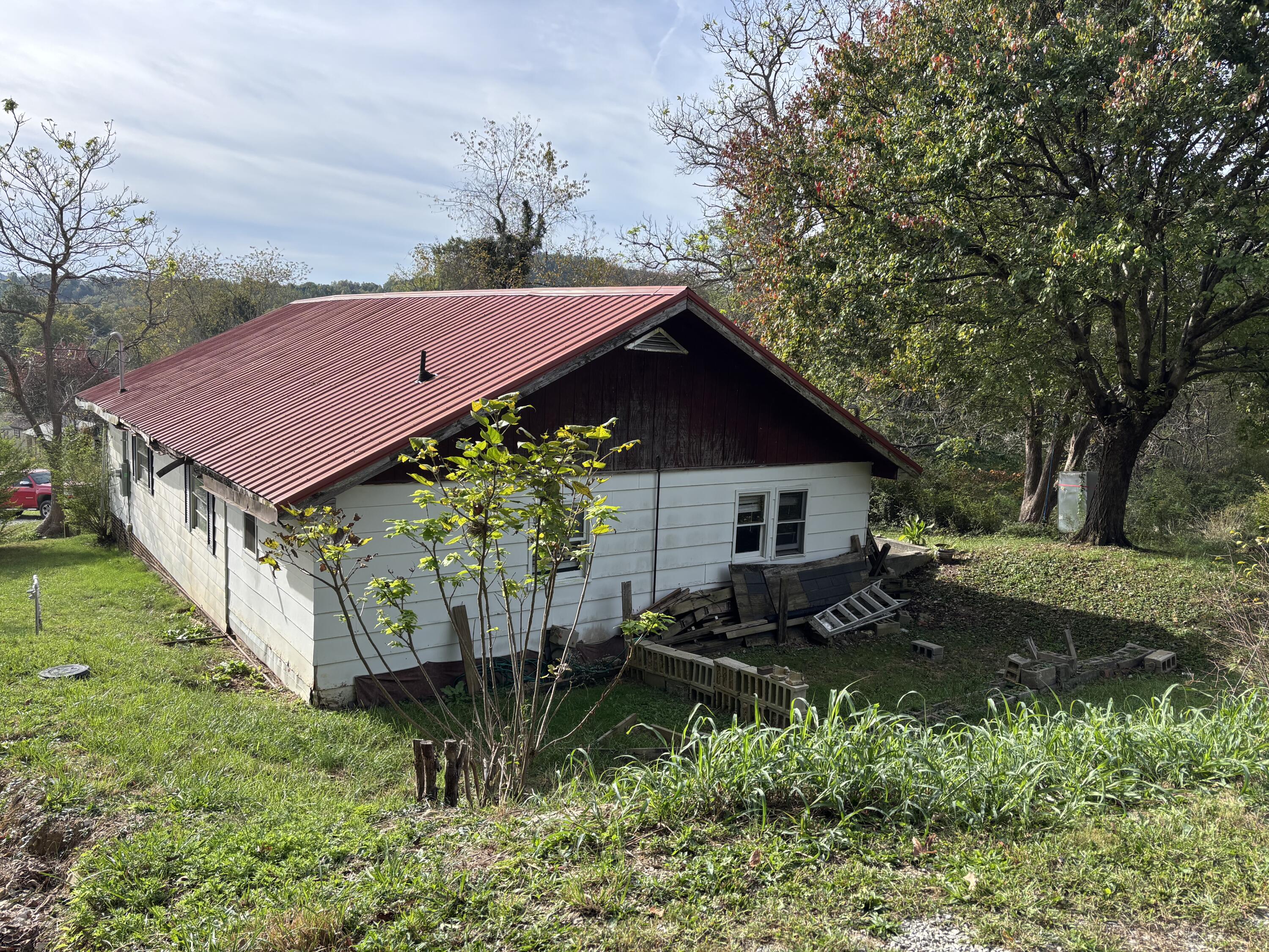 115 N Depot Property Photo 4